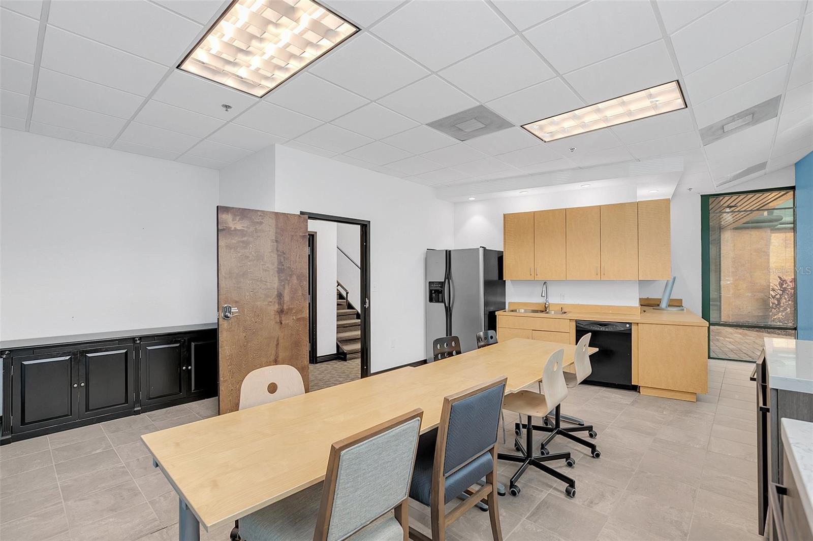 6881 KINGSPOINTE PKWY #12, ORLANDO, FL, 32819