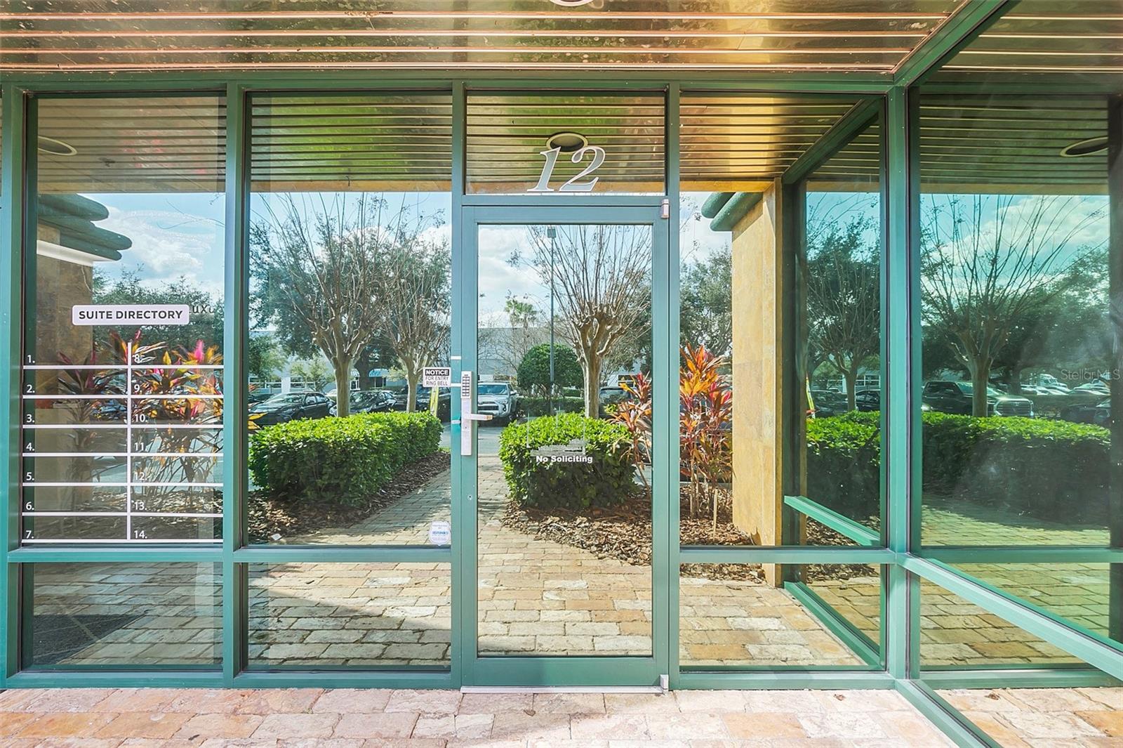 6881 KINGSPOINTE PKWY #12, ORLANDO, FL, 32819