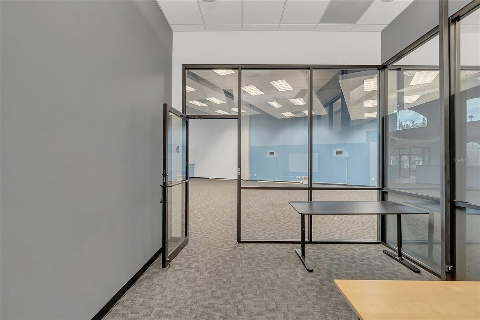 6881 KINGSPOINTE PKWY #12, ORLANDO, FL, 32819