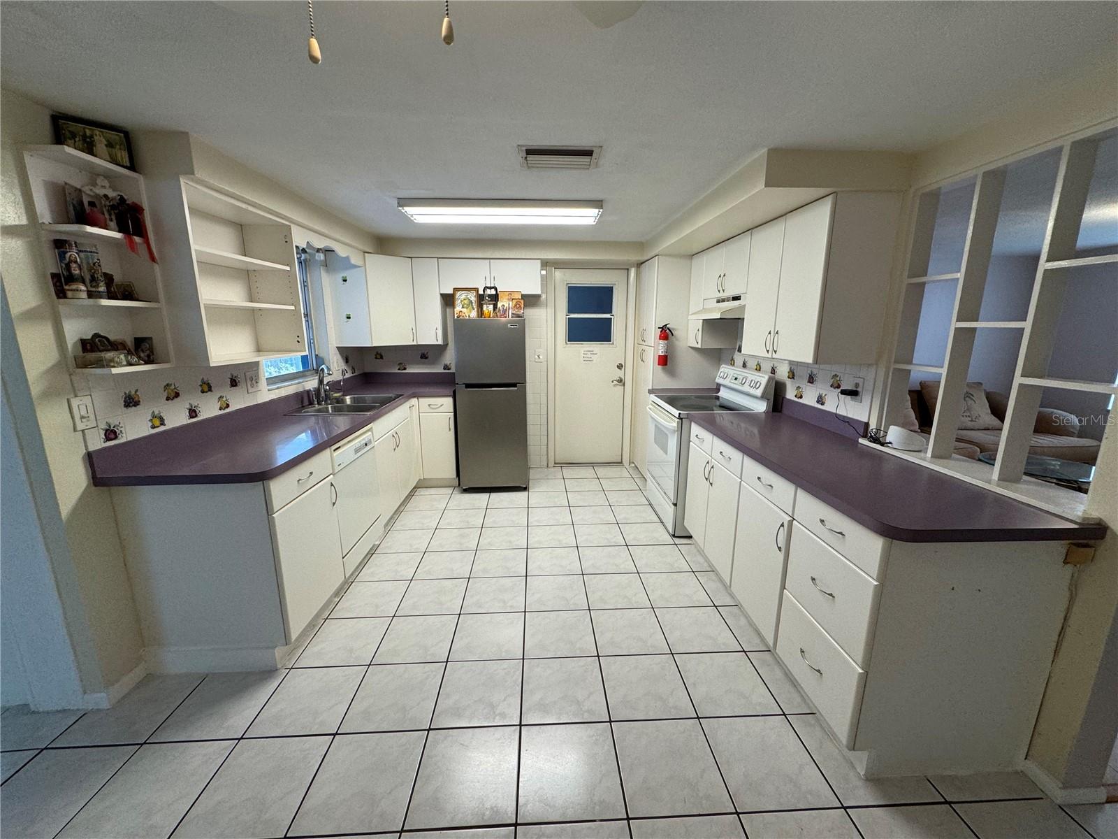 1207 TAMARAC DR, HOLIDAY, FL, 34690