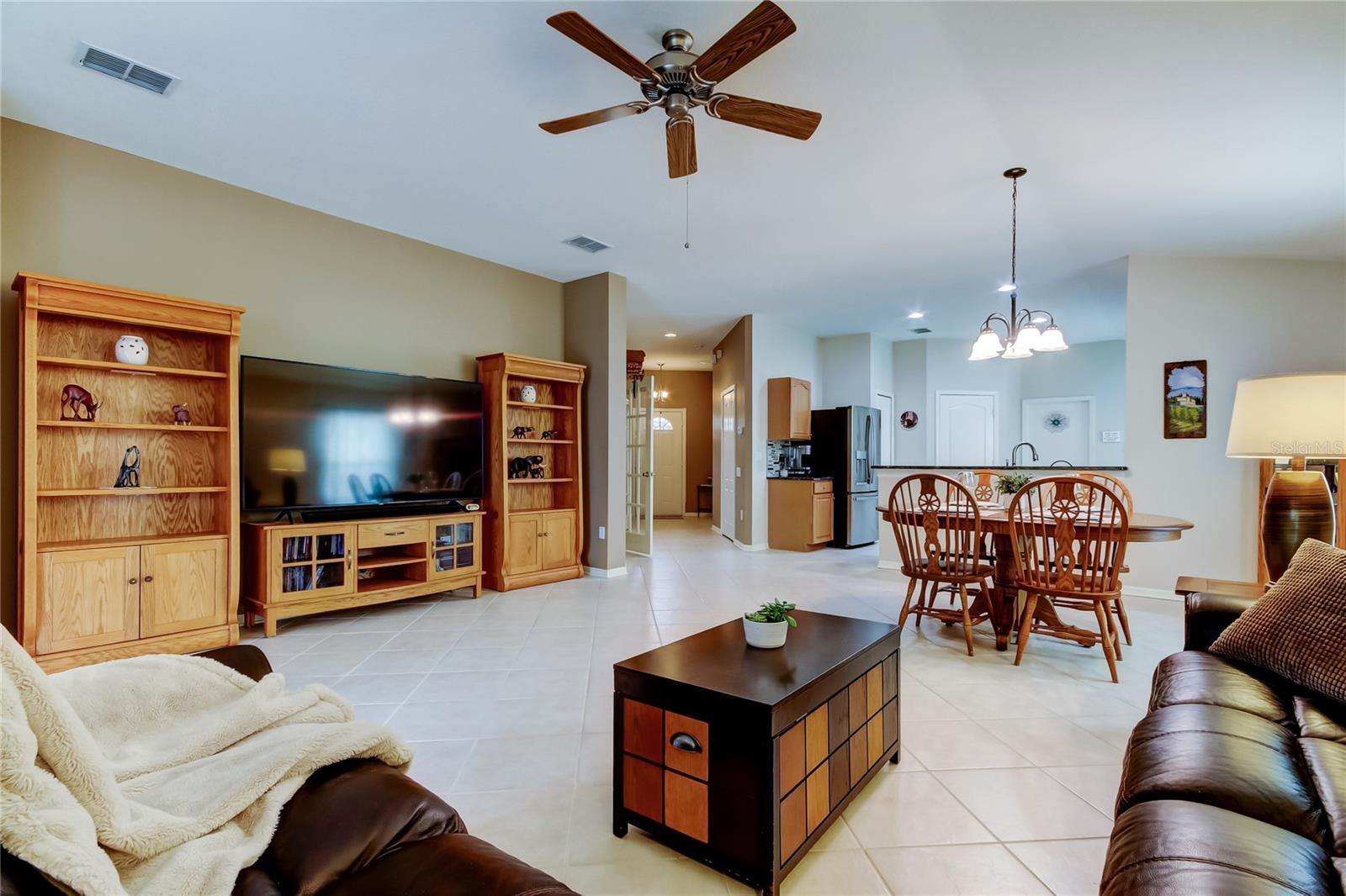 5233 GATO DEL SOL CIR, WESLEY CHAPEL, FL, 33544