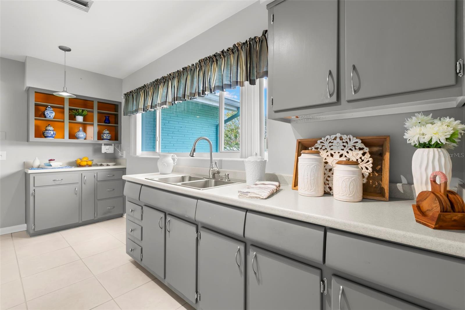 1685 CAMBRIDGE DR, CLEARWATER, FL, 33756