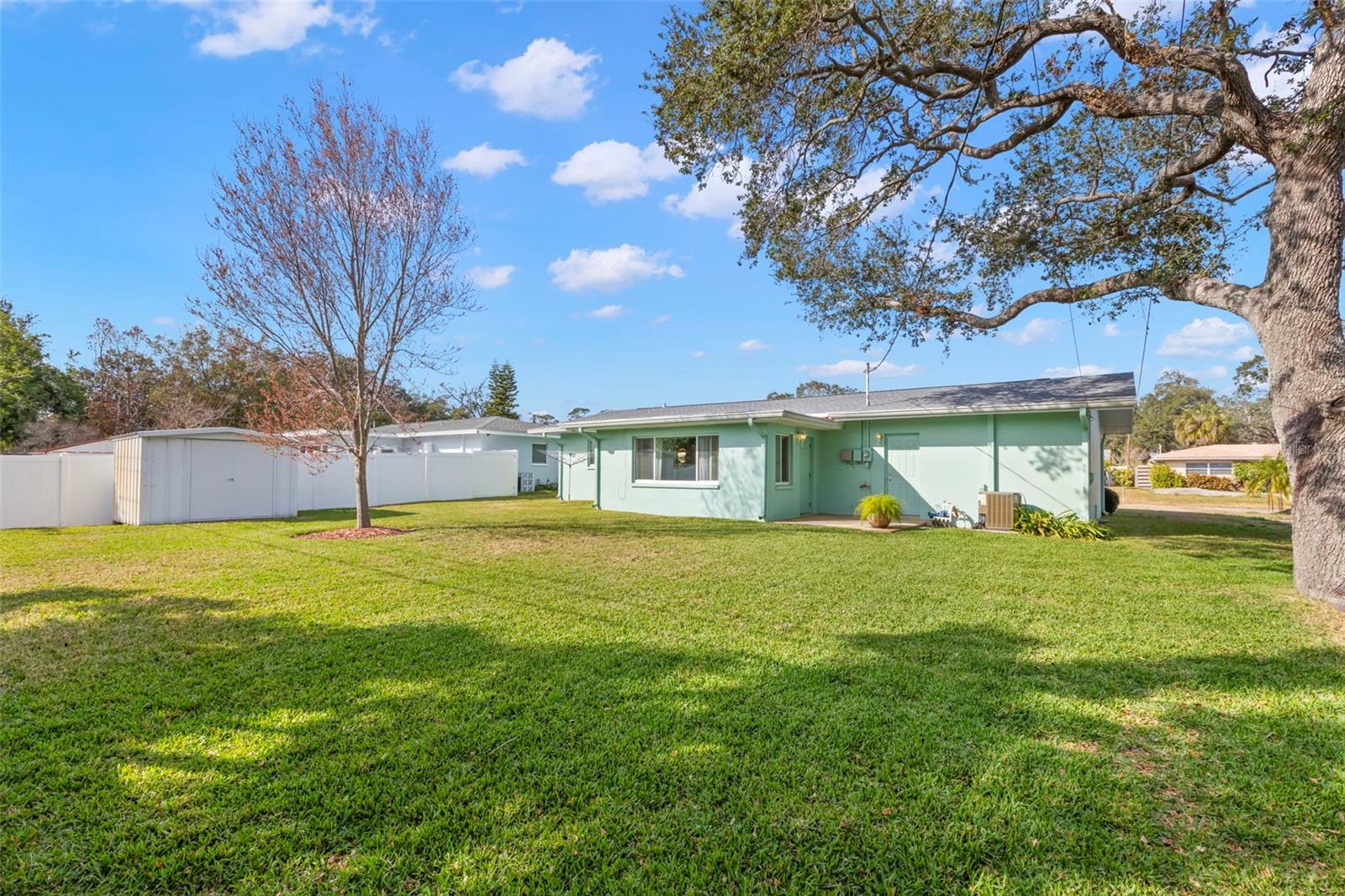1685 CAMBRIDGE DR, CLEARWATER, FL, 33756