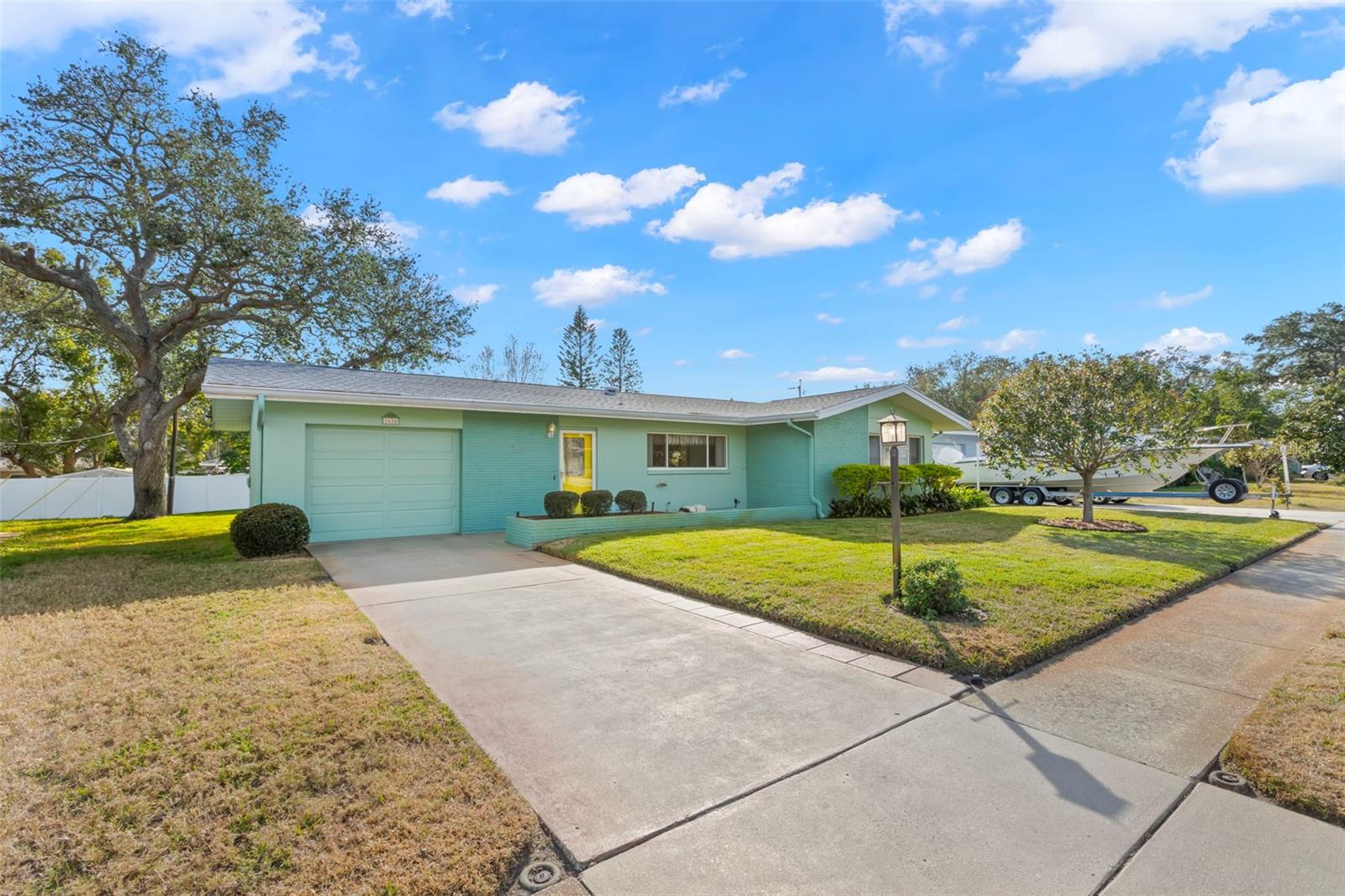 1685 CAMBRIDGE DR, CLEARWATER, FL, 33756