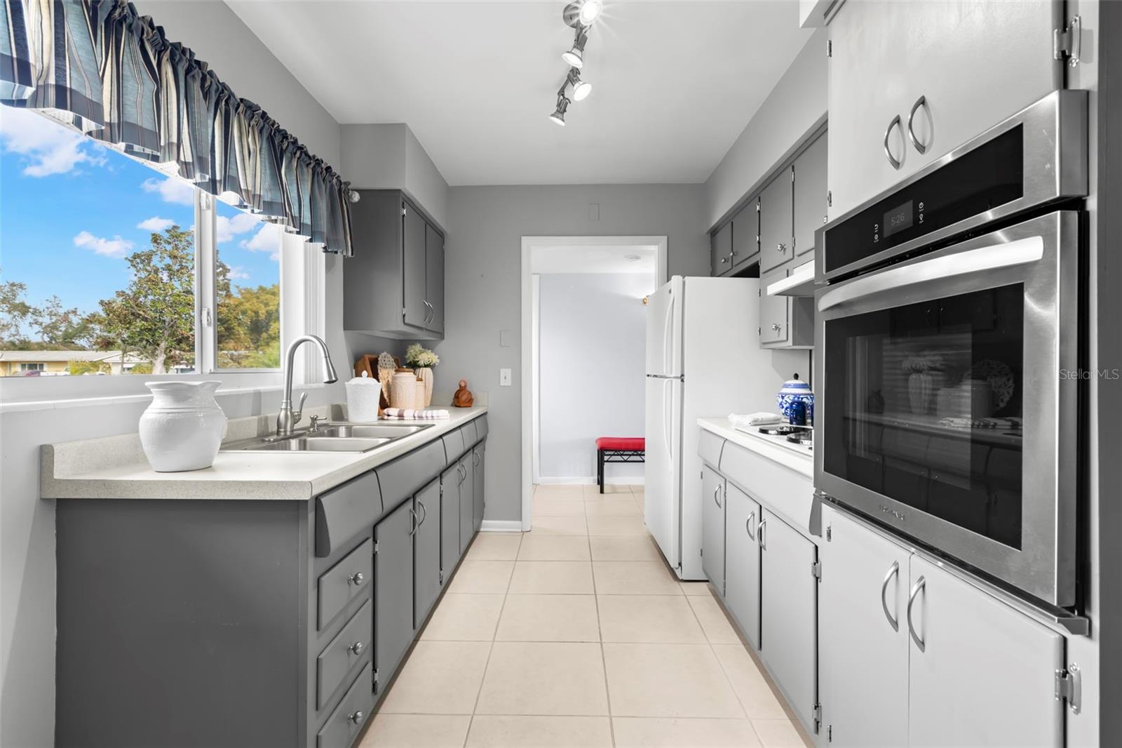 1685 CAMBRIDGE DR, CLEARWATER, FL, 33756