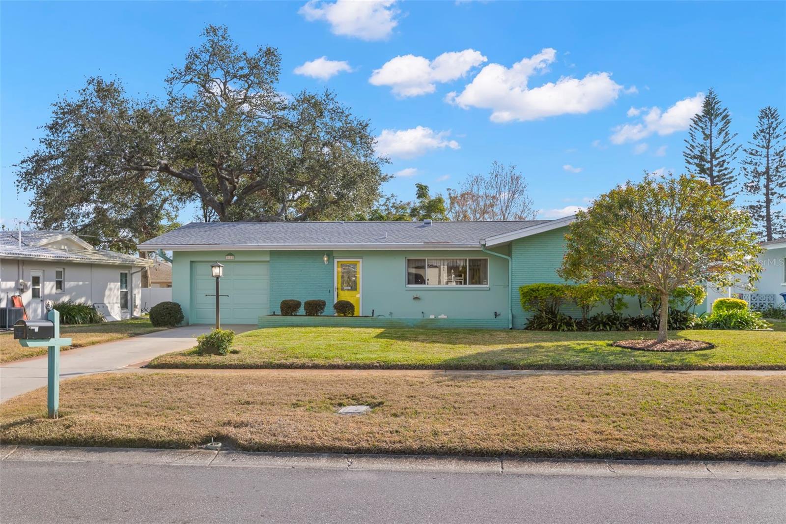 1685 CAMBRIDGE DR, CLEARWATER, FL, 33756