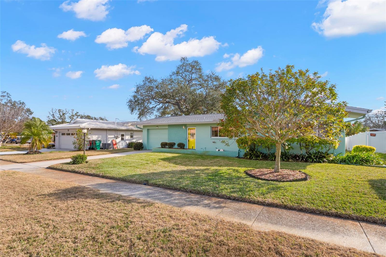 1685 CAMBRIDGE DR, CLEARWATER, FL, 33756