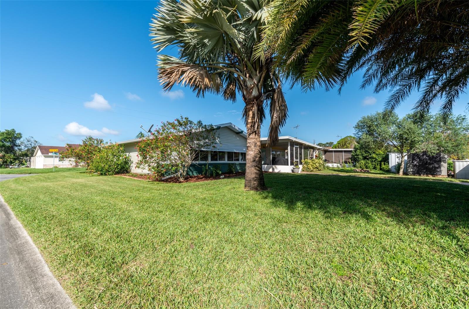 26608 BERMUDA DR, TAVARES, FL, 32778