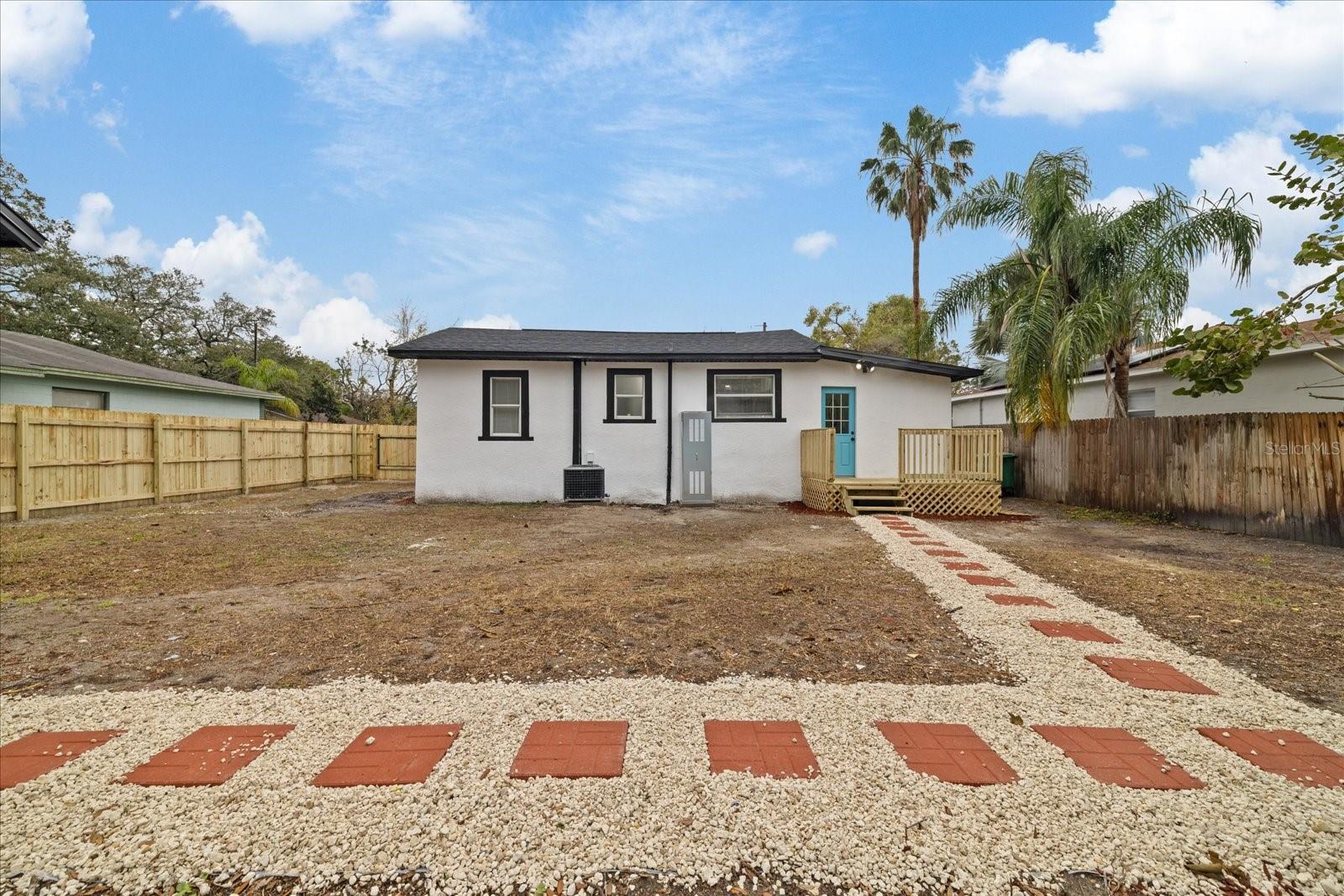 706 N CASTLE CT, TAMPA, FL, 33612