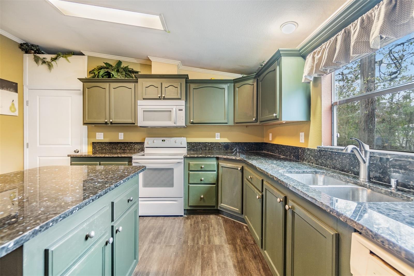 12204 N 12TH, TAMPA, FL, 33612