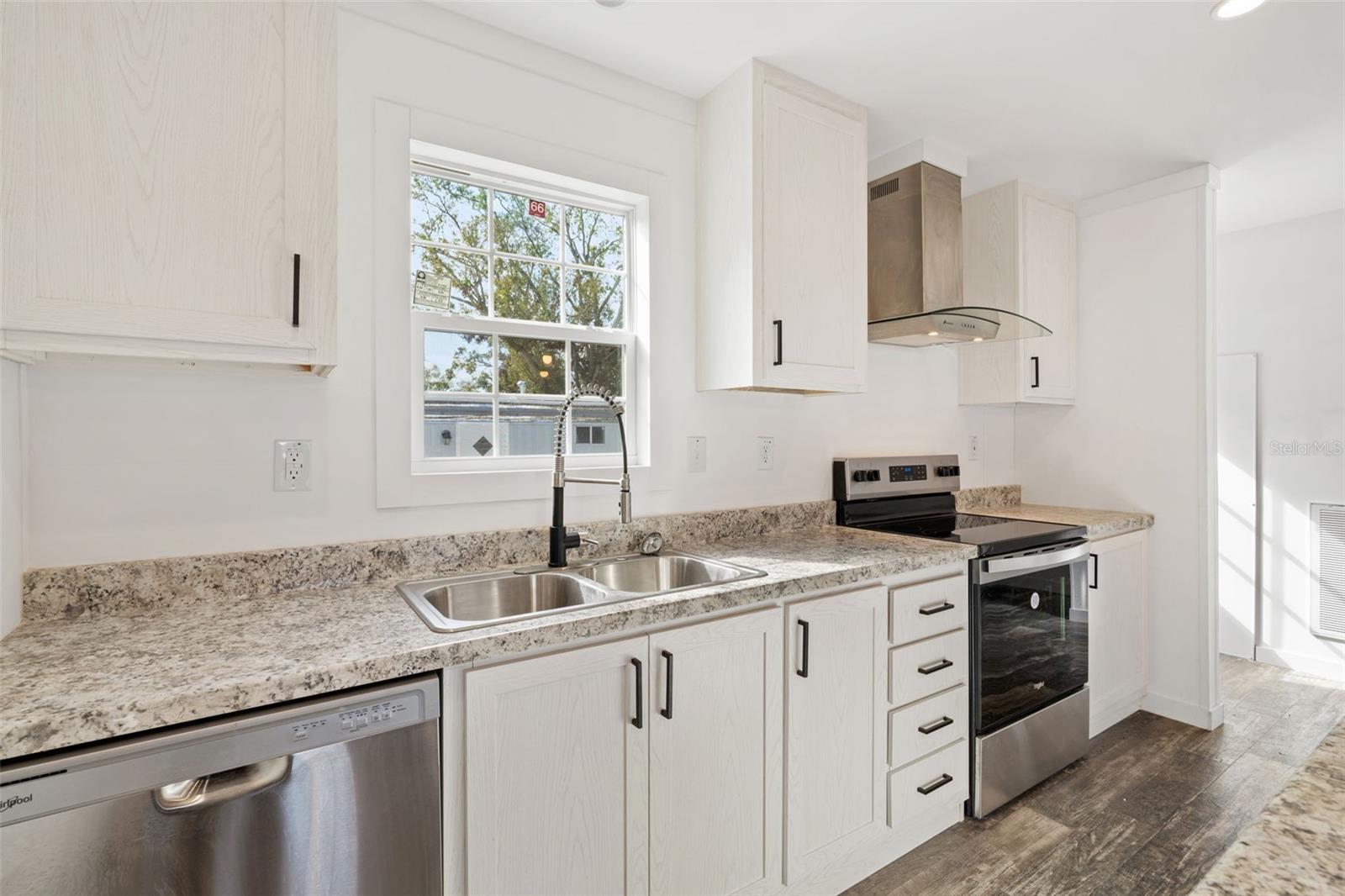 5234 YELLOW PINE ST N, ST PETERSBURG, FL, 33709