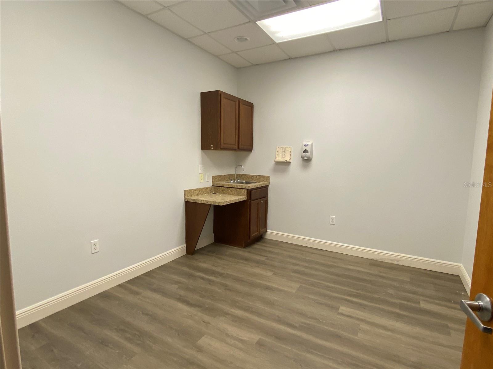 781 CR-466, LADY LAKE, FL, 32159