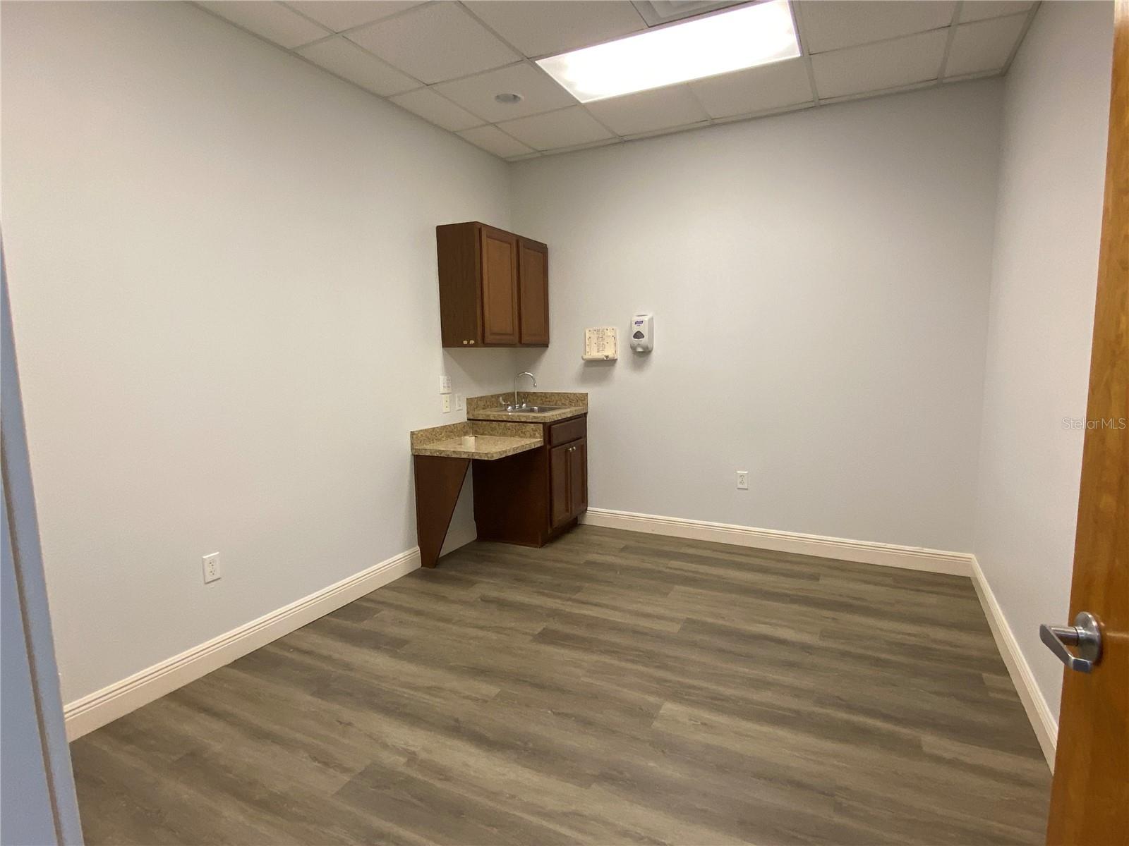 781 CR-466, LADY LAKE, FL, 32159