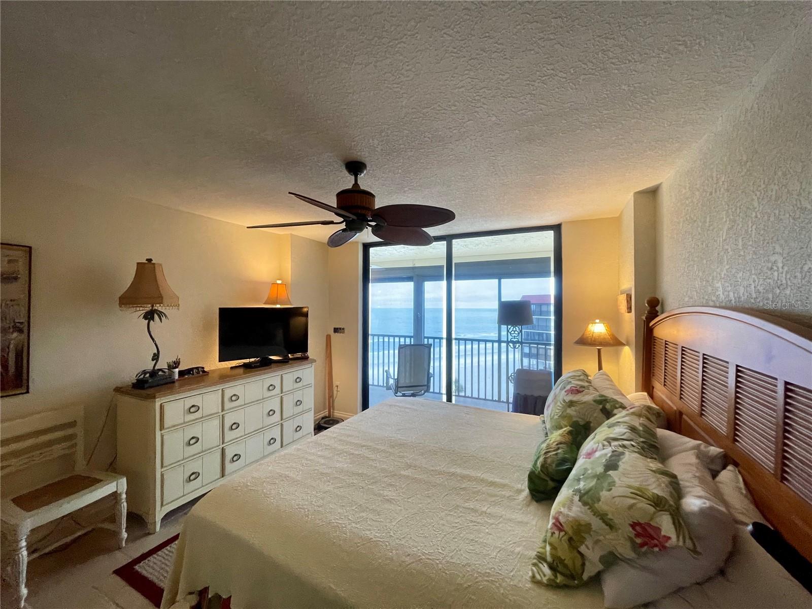 18304 GULF BLVD #PH-9, REDINGTON SHORES, FL, 33708