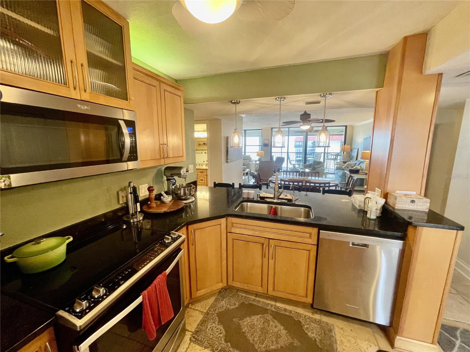 18304 GULF BLVD #PH-9, REDINGTON SHORES, FL, 33708