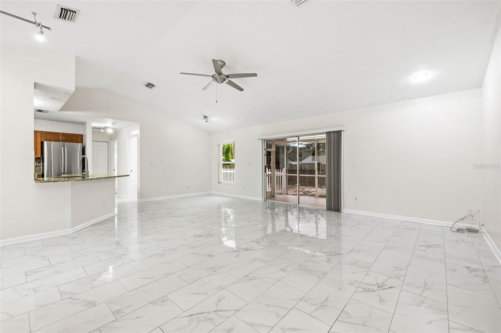 11615 GROVE LN, SEFFNER, FL, 33584