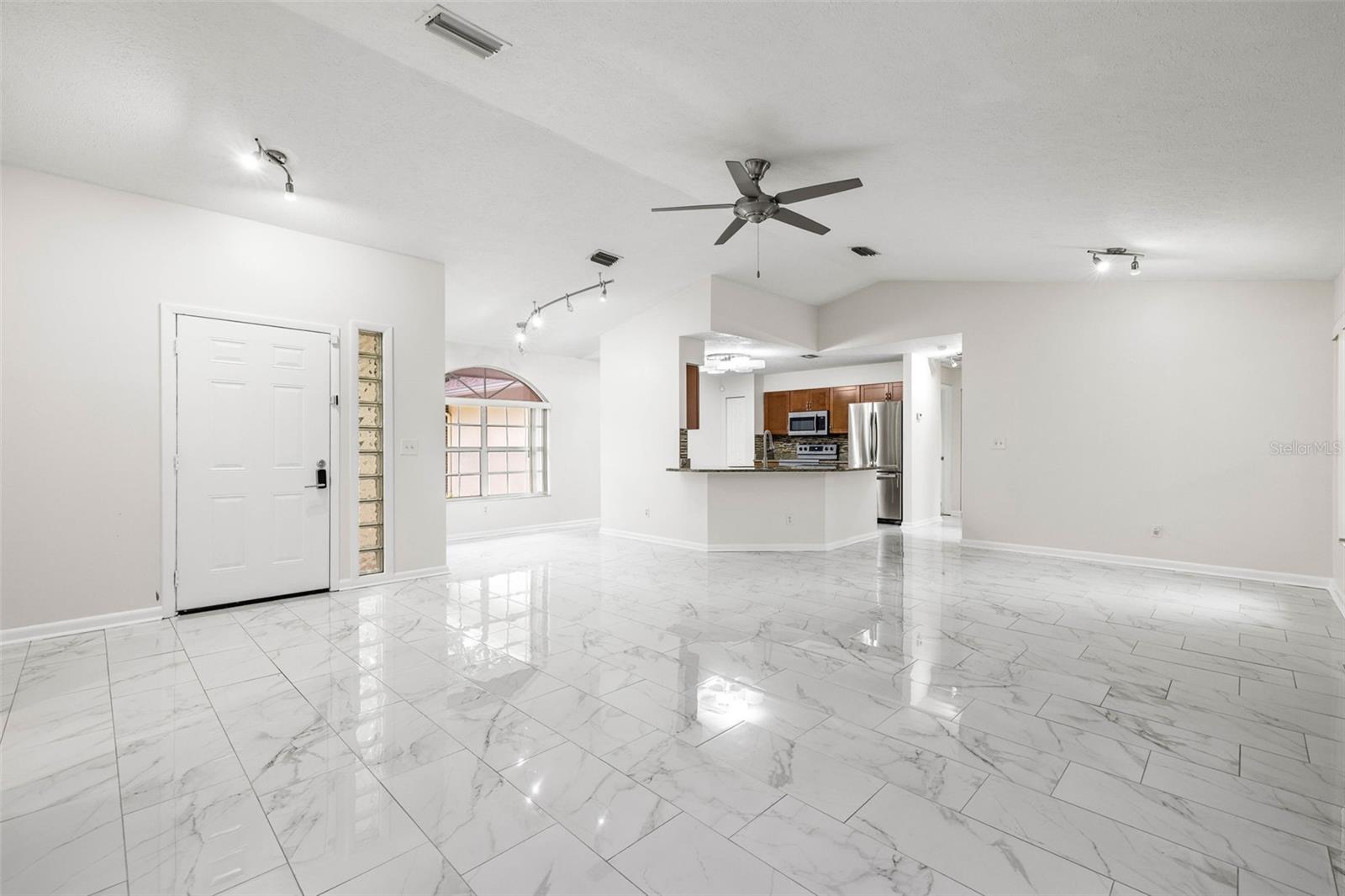11615 GROVE LN, SEFFNER, FL, 33584