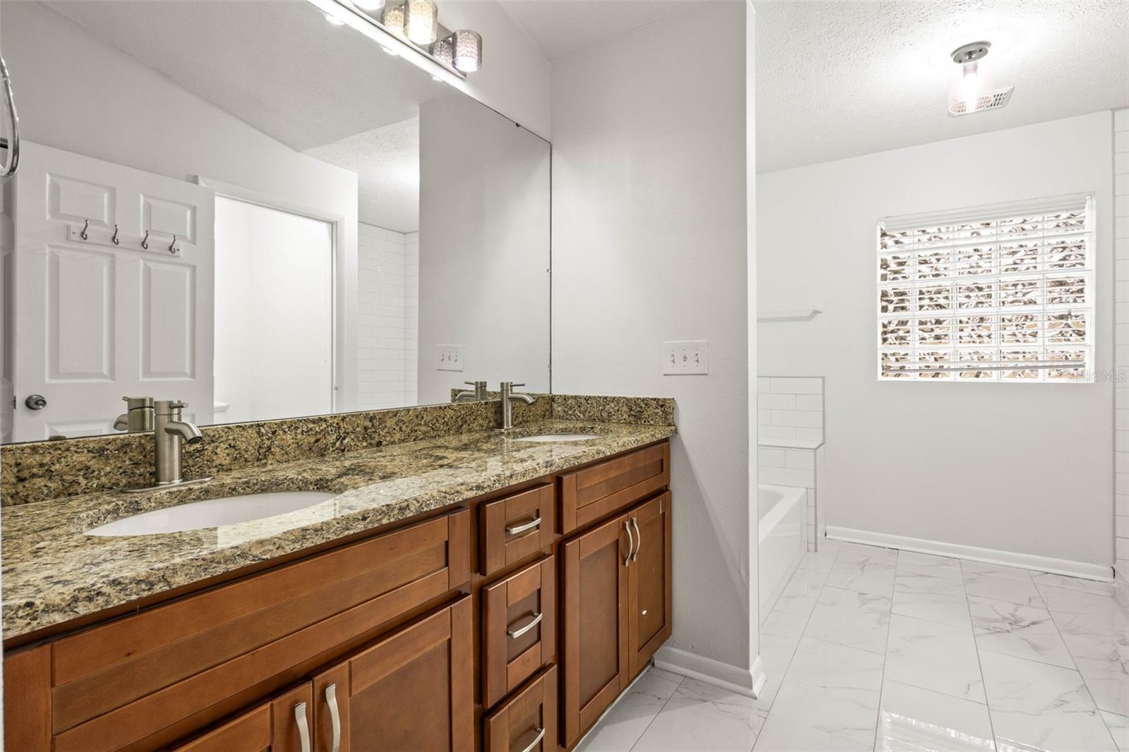 11615 GROVE LN, SEFFNER, FL, 33584
