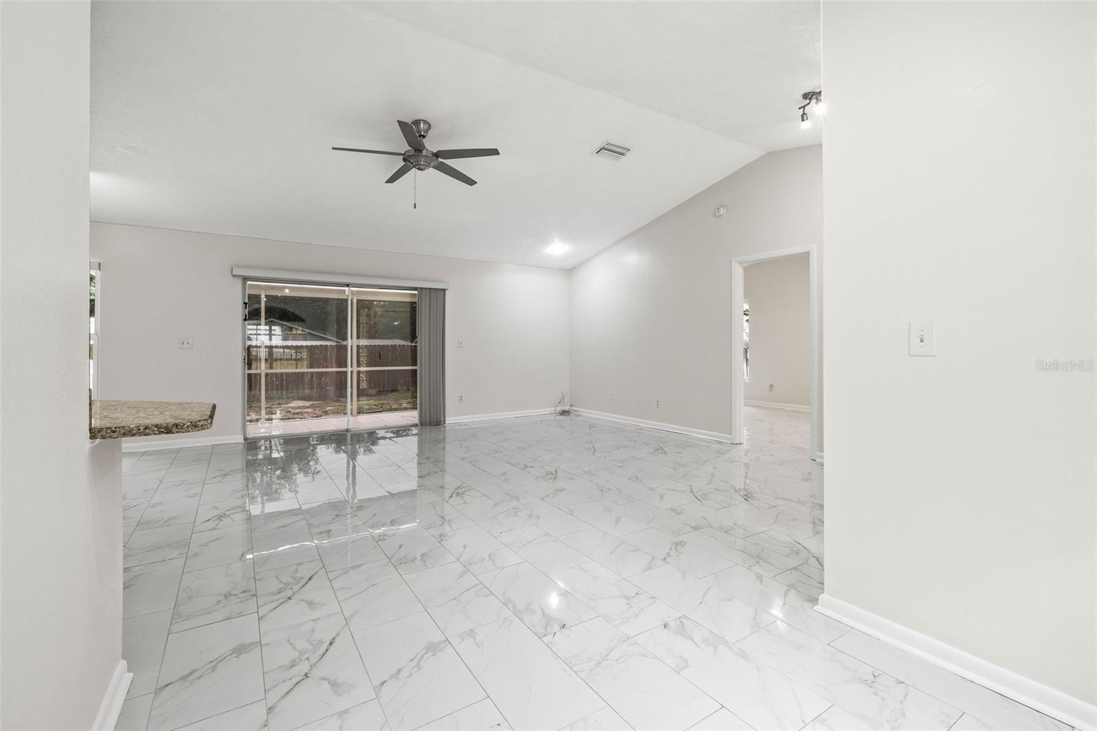 11615 GROVE LN, SEFFNER, FL, 33584