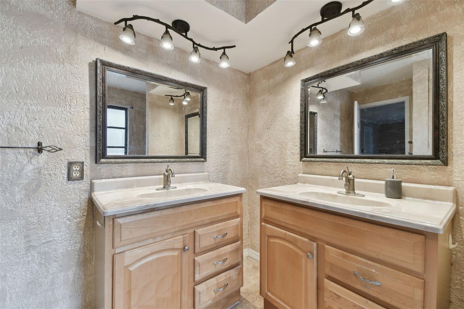 775 ROLLING HILLS DR, PALM HARBOR, FL, 34683