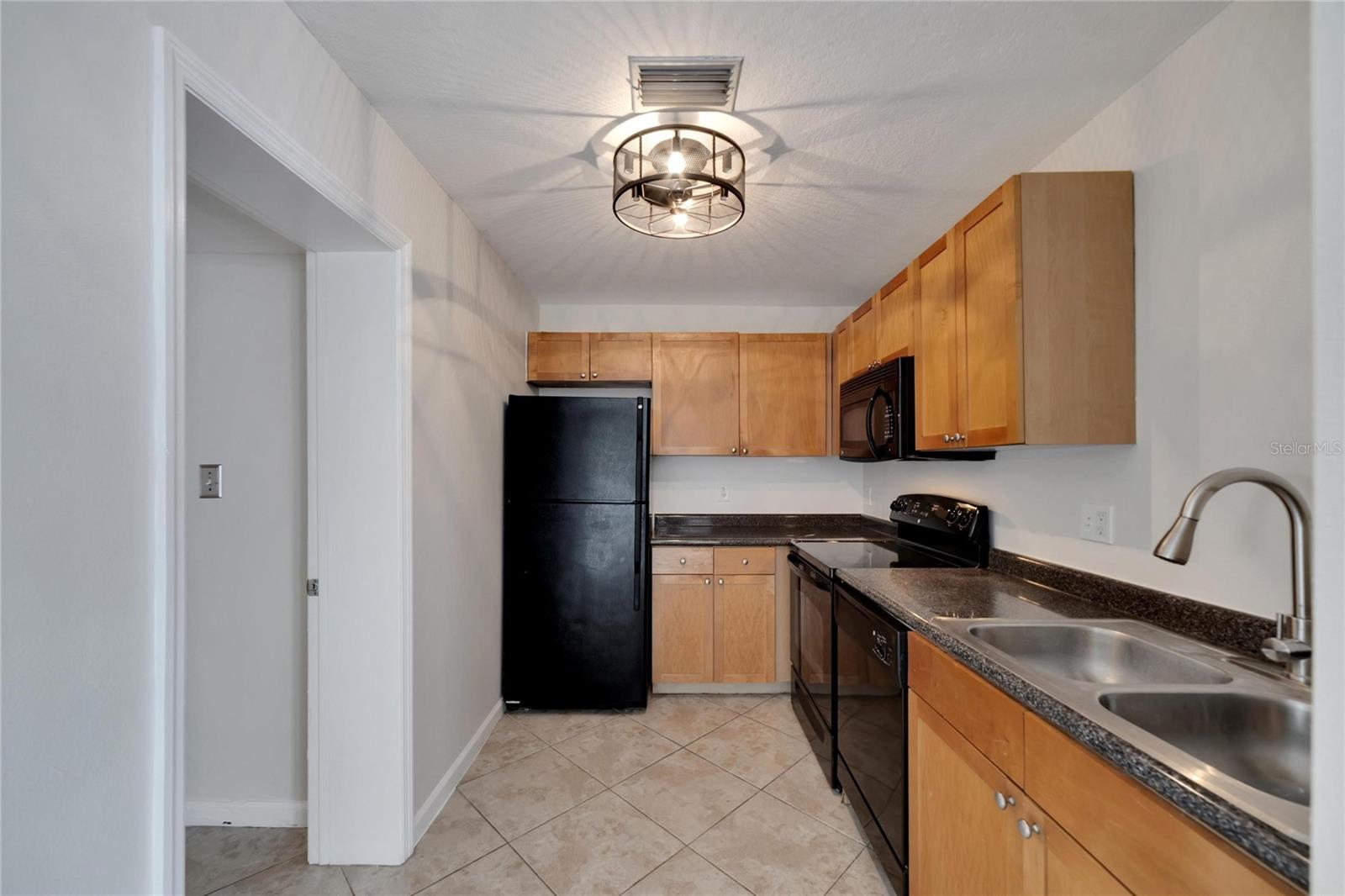 5005 COQUINA KEY DR SE #B, ST PETERSBURG, FL, 33705