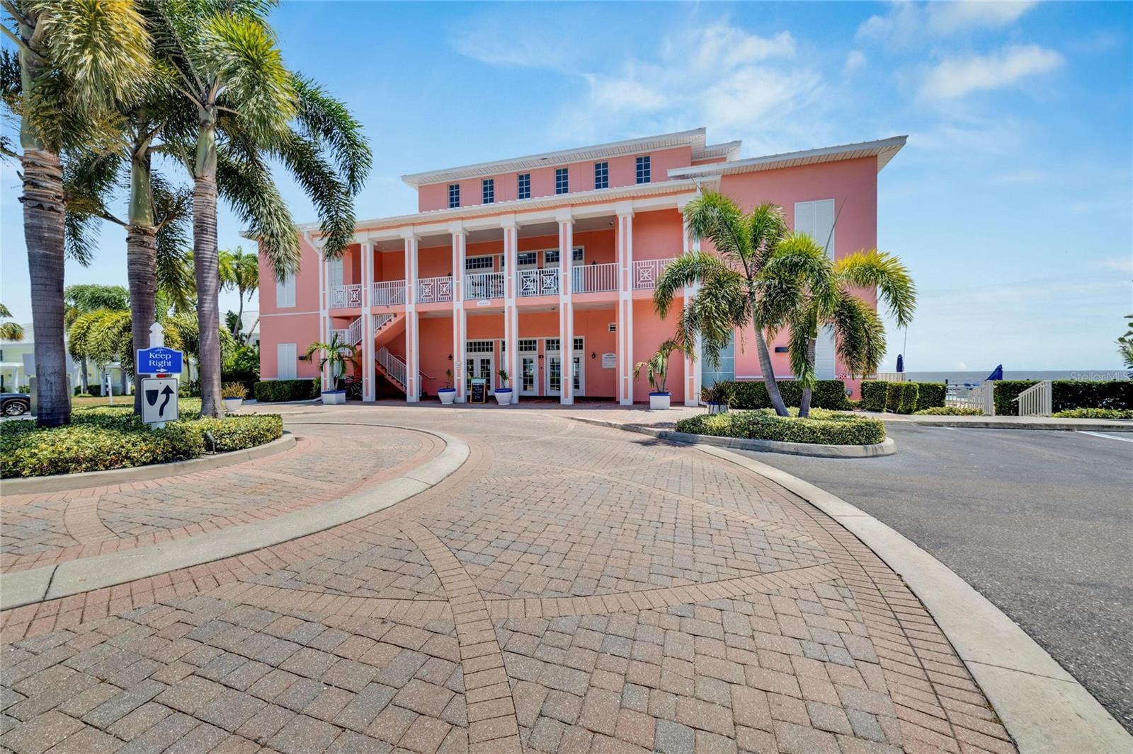 5005 COQUINA KEY DR SE #B, ST PETERSBURG, FL, 33705
