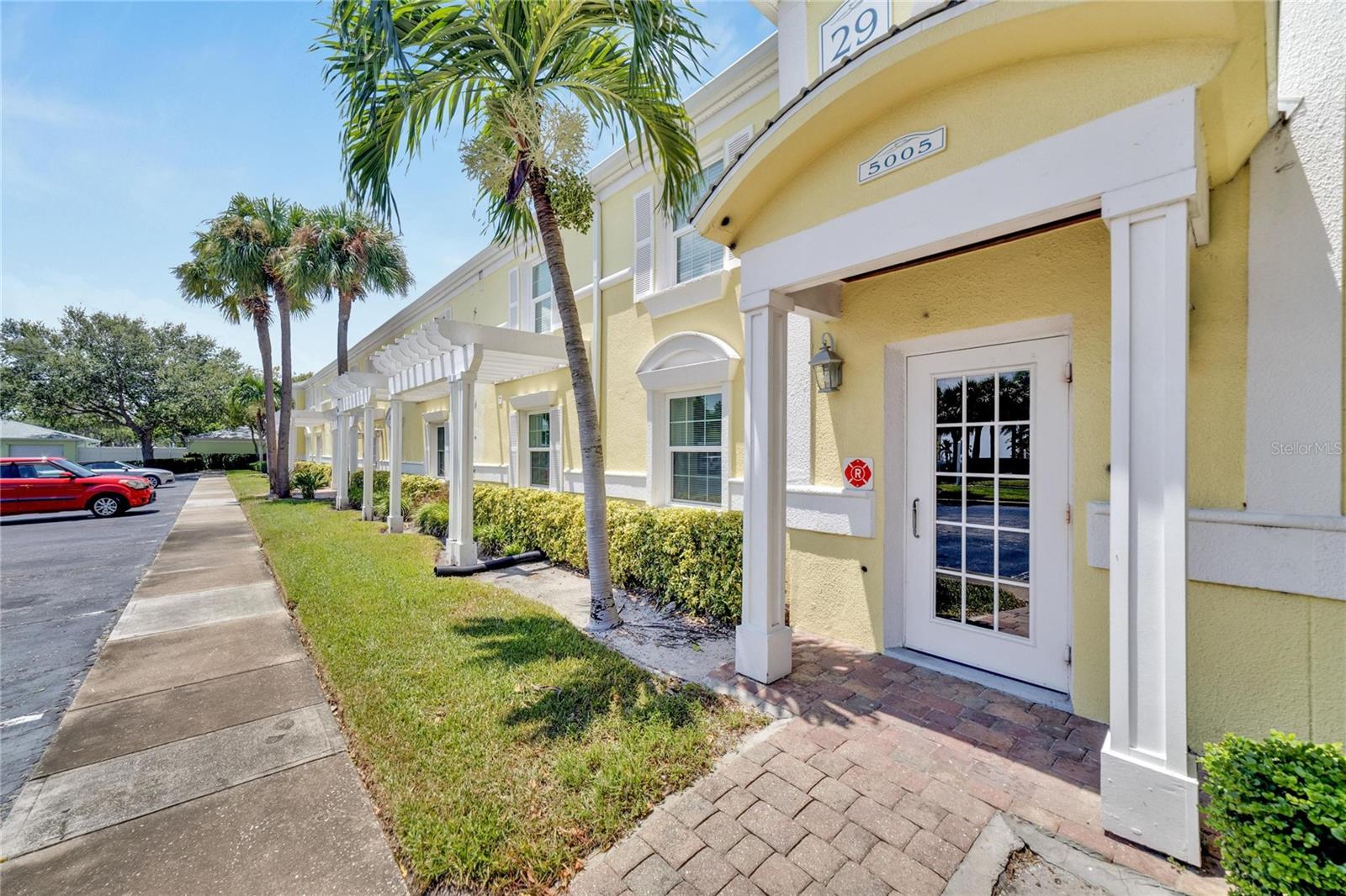 5005 COQUINA KEY DR SE #B, ST PETERSBURG, FL, 33705