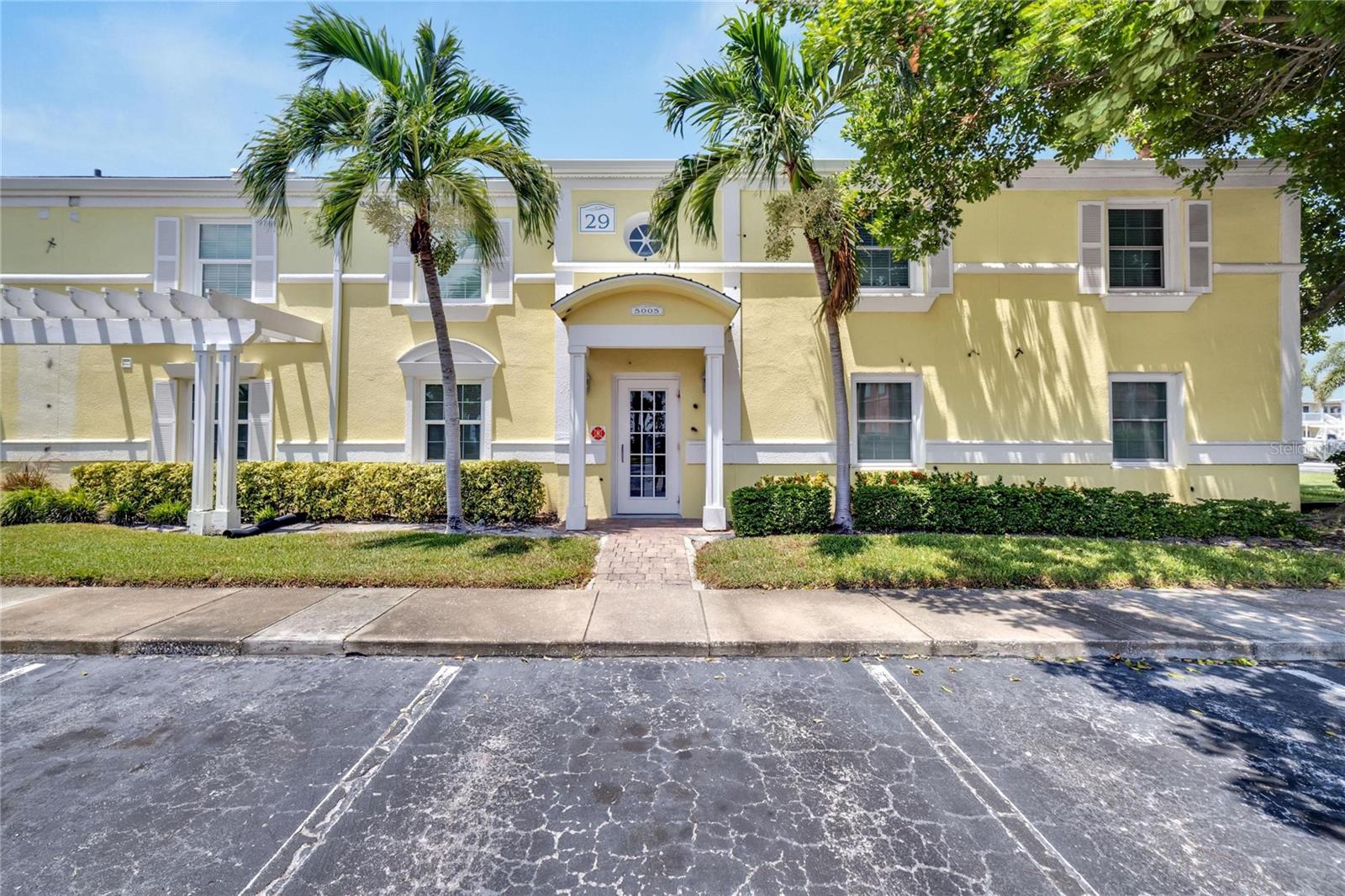 5005 COQUINA KEY DR SE #B, ST PETERSBURG, FL, 33705