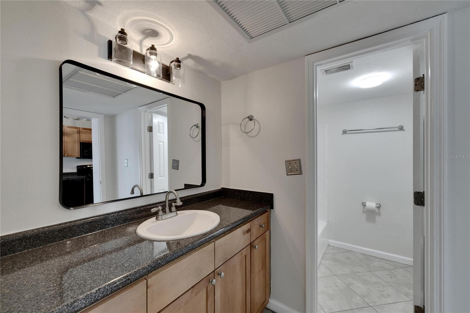 5005 COQUINA KEY DR SE #B, ST PETERSBURG, FL, 33705