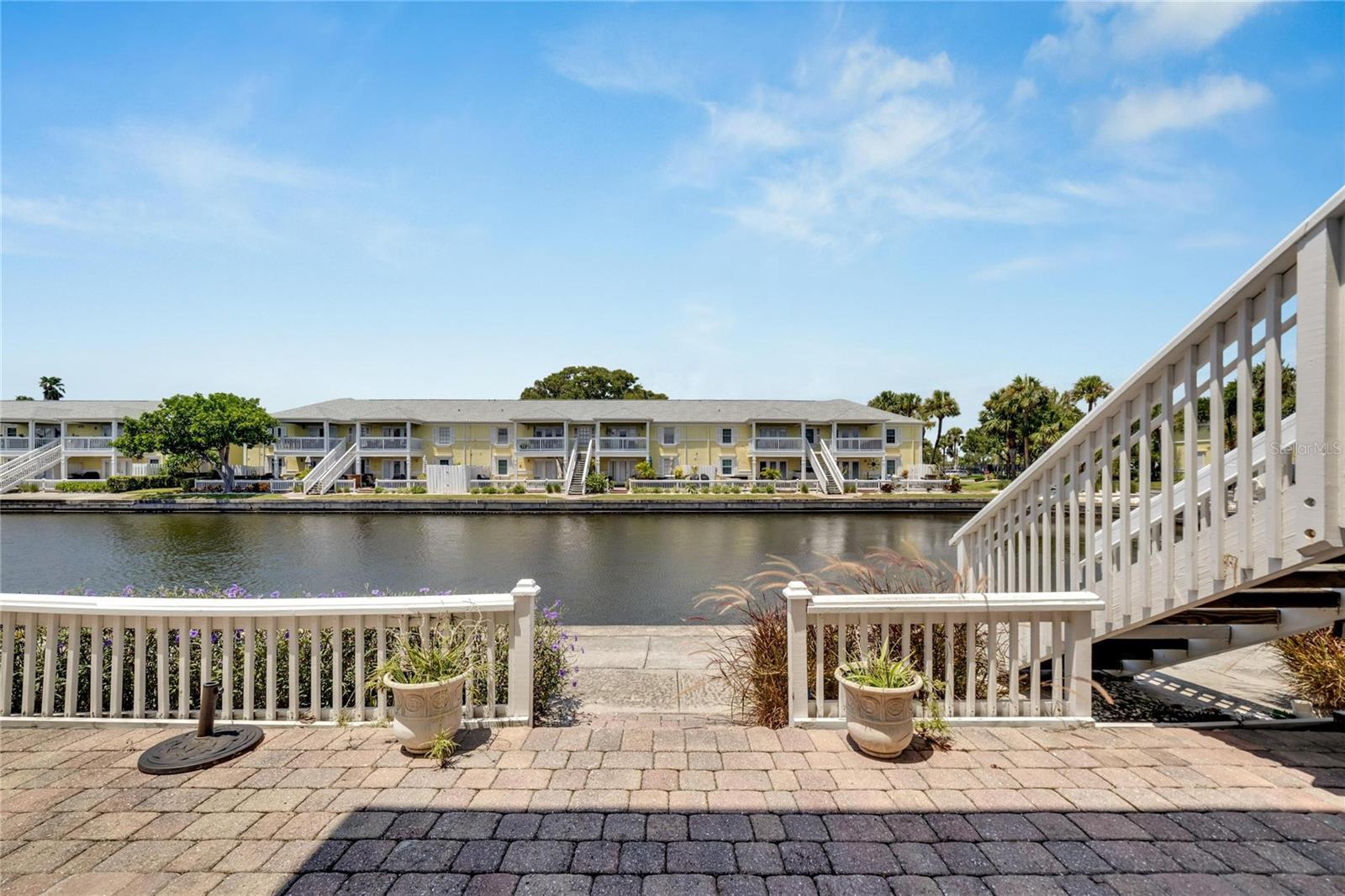 5005 COQUINA KEY DR SE #B, ST PETERSBURG, FL, 33705