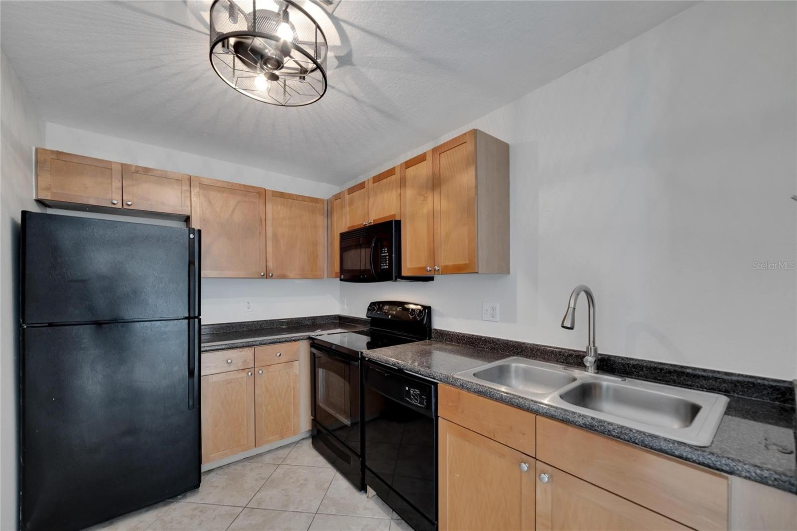 5005 COQUINA KEY DR SE #B, ST PETERSBURG, FL, 33705