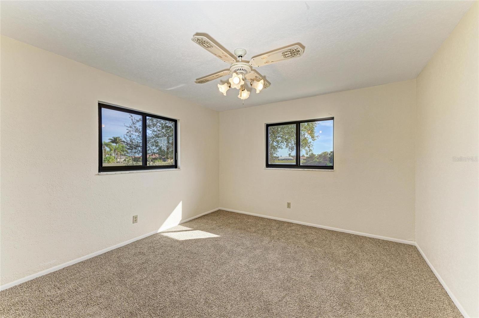 1115 VENTURE CT, PUNTA GORDA, FL, 33983