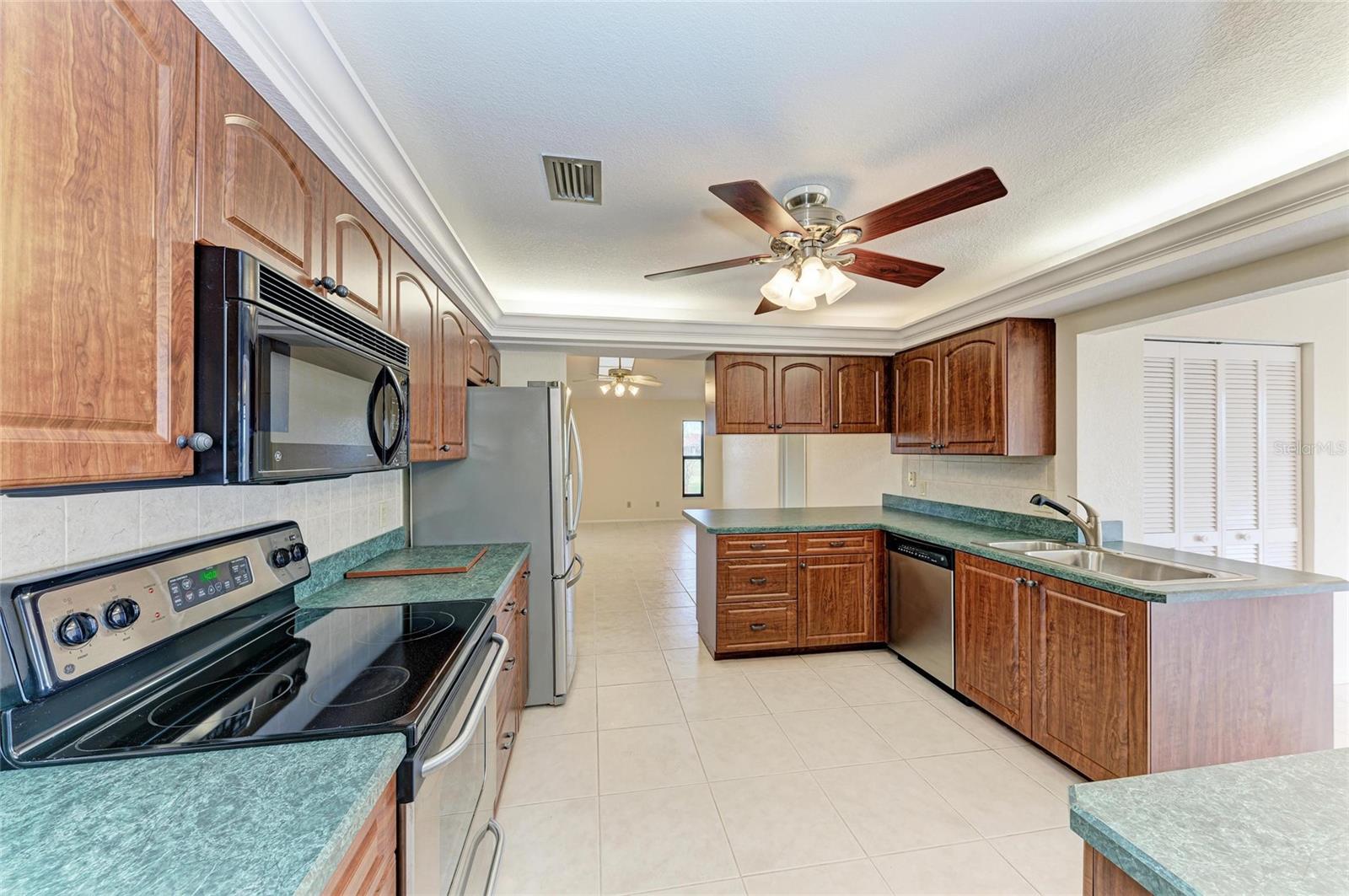 1115 VENTURE CT, PUNTA GORDA, FL, 33983
