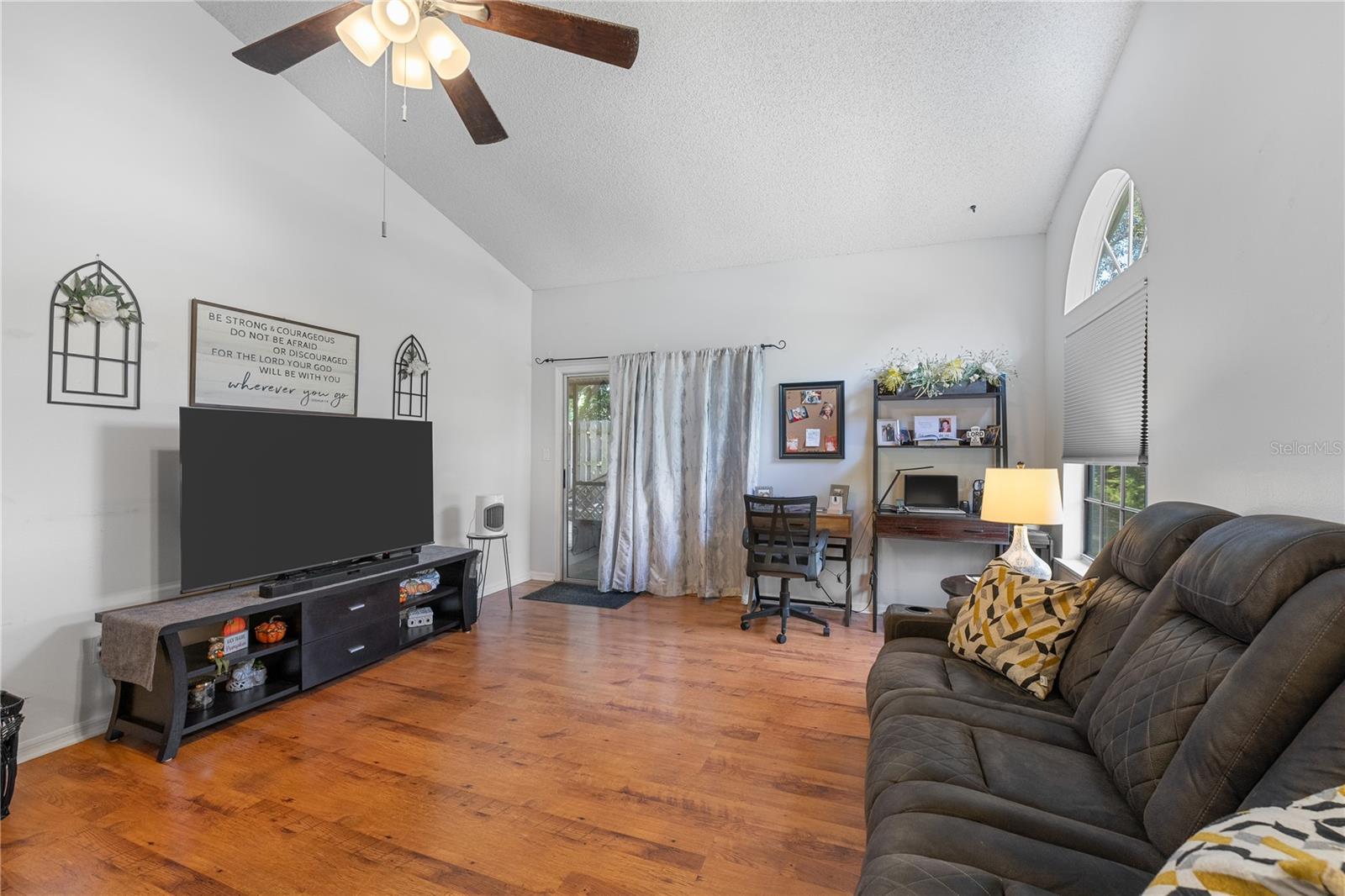 194 POST WAY, CASSELBERRY, FL, 32707