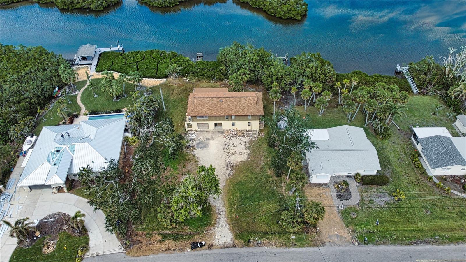 1690 LEMON BAY DR, VENICE, FL, 34293