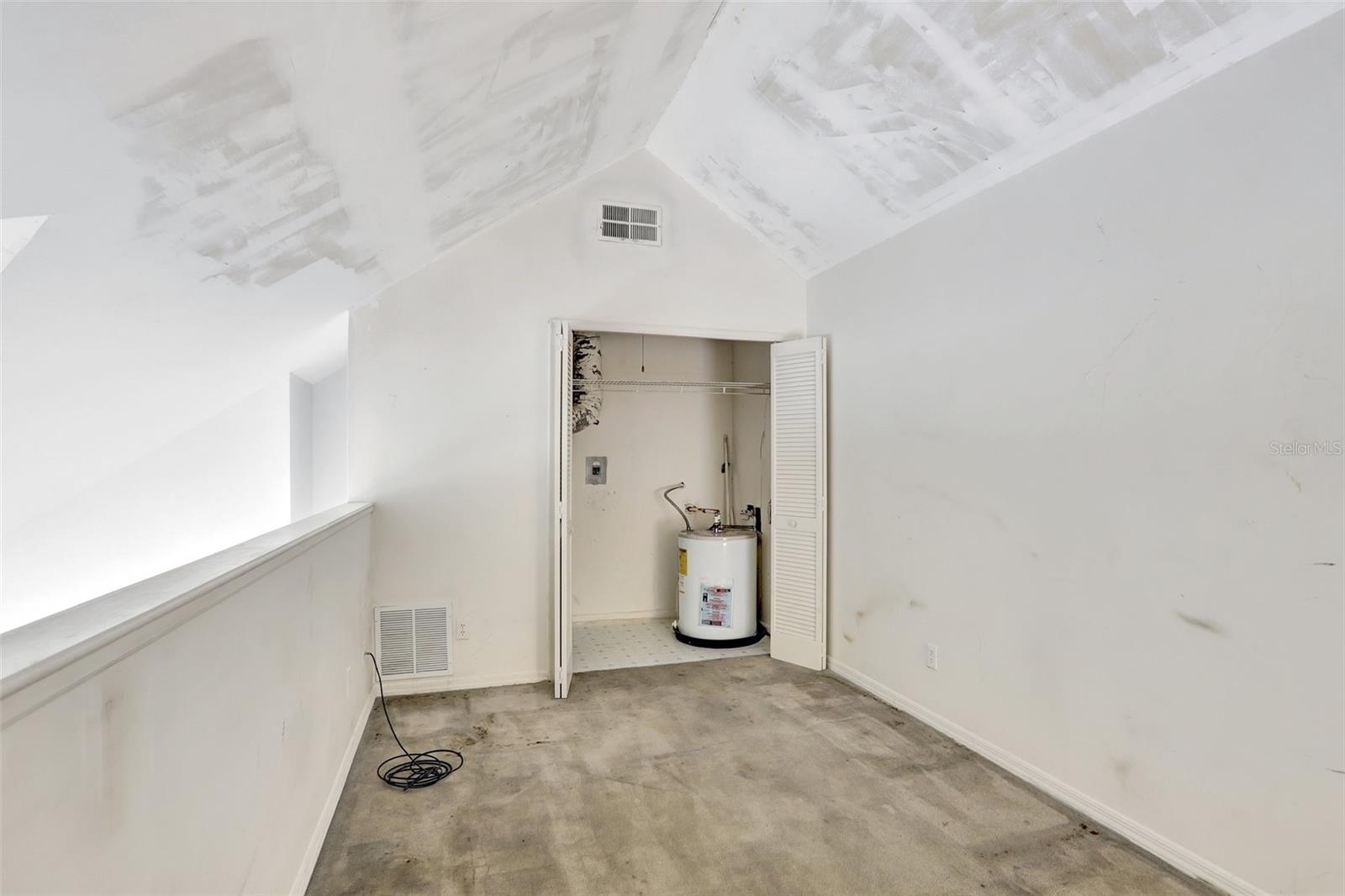 6034 WESTGATE DR #202, ORLANDO, FL, 32835