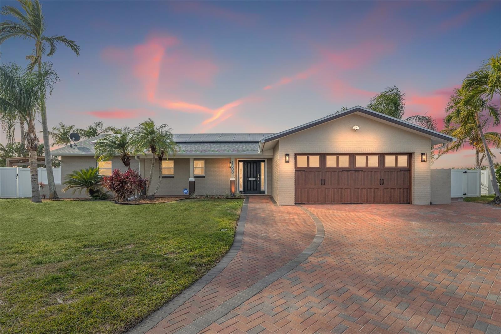1300 51ST AVE NE, ST PETERSBURG, FL, 33703