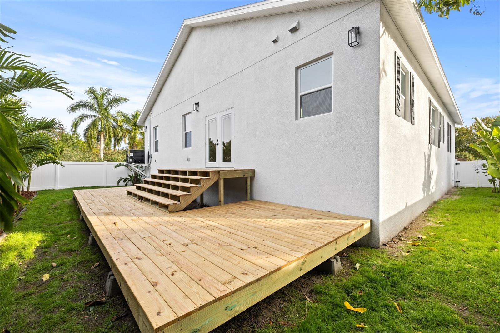 457 DAWSON AVE NE, ST PETERSBURG, FL, 33703