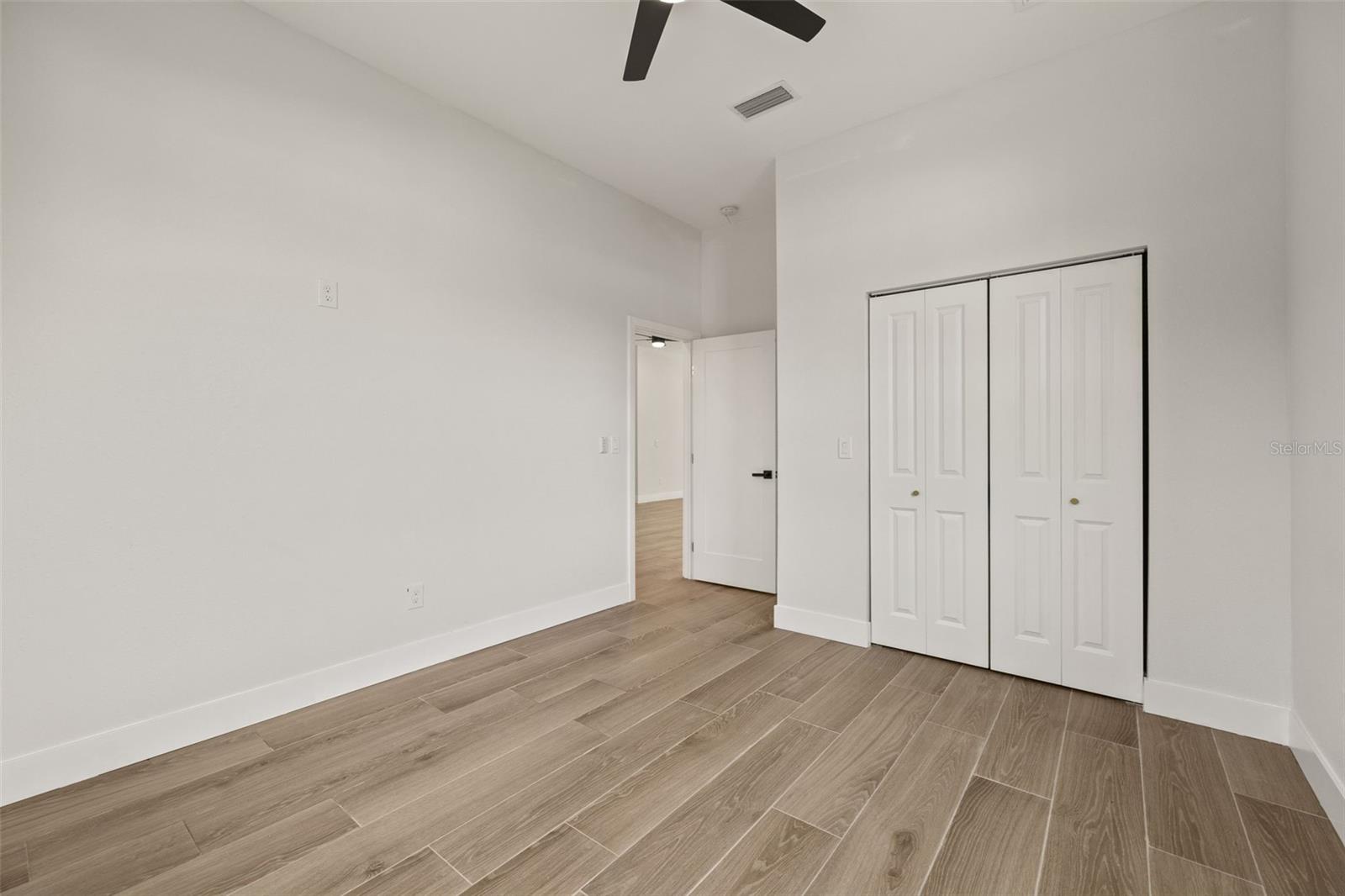 457 DAWSON AVE NE, ST PETERSBURG, FL, 33703