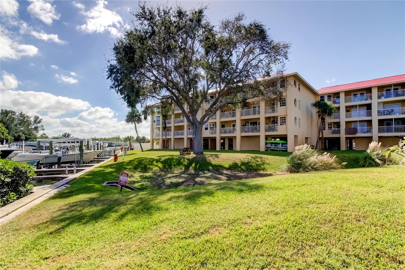 1125 PINELLAS BAYWAY S #304, ST PETERSBURG, FL, 33715