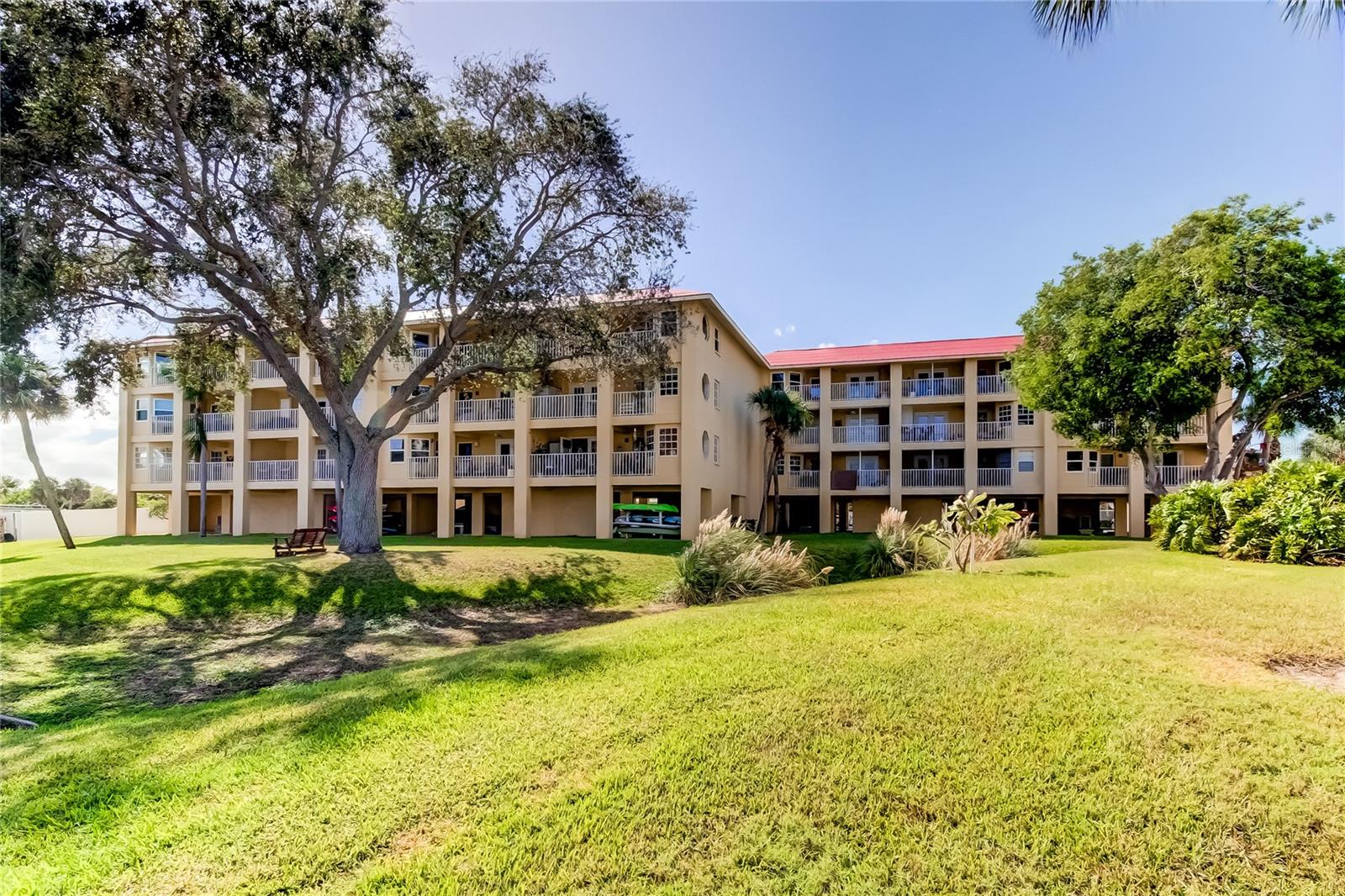1125 PINELLAS BAYWAY S #304, ST PETERSBURG, FL, 33715