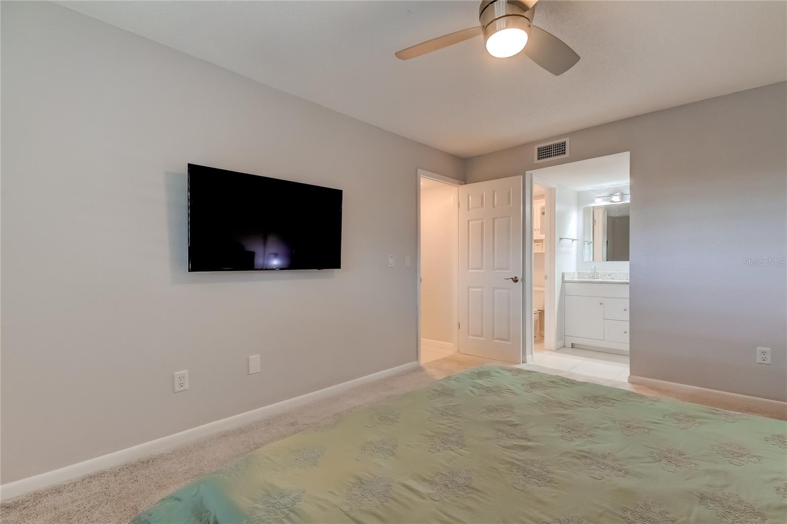 1125 PINELLAS BAYWAY S #304, ST PETERSBURG, FL, 33715