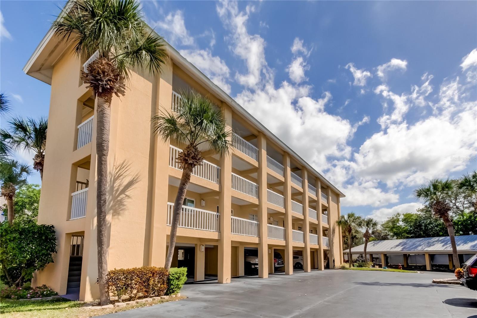 1125 PINELLAS BAYWAY S #304, ST PETERSBURG, FL, 33715