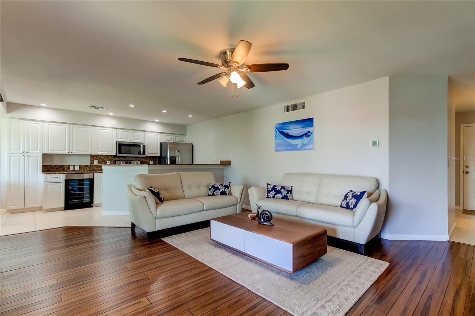 1125 PINELLAS BAYWAY S #304, ST PETERSBURG, FL, 33715