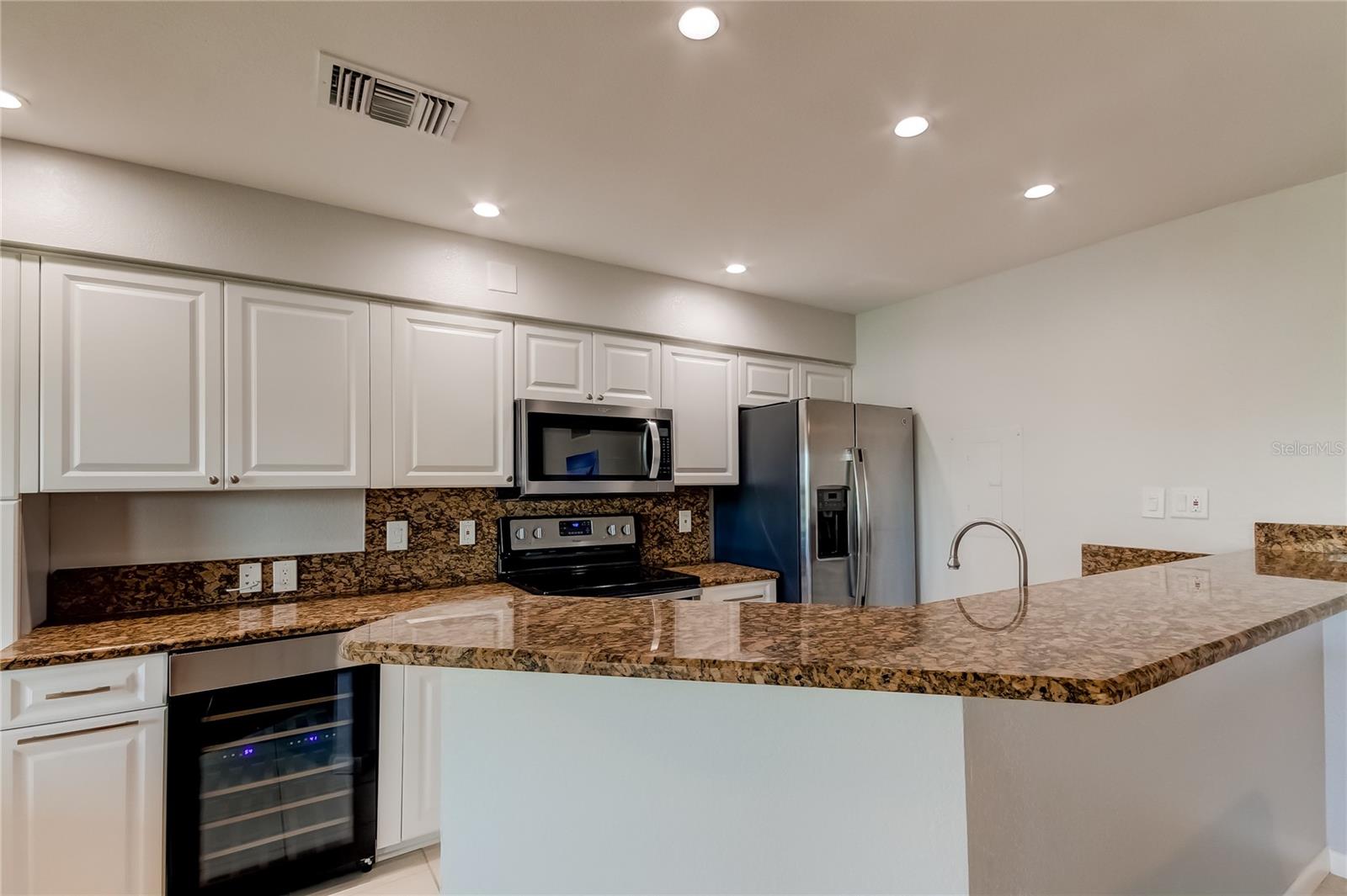 1125 PINELLAS BAYWAY S #304, ST PETERSBURG, FL, 33715