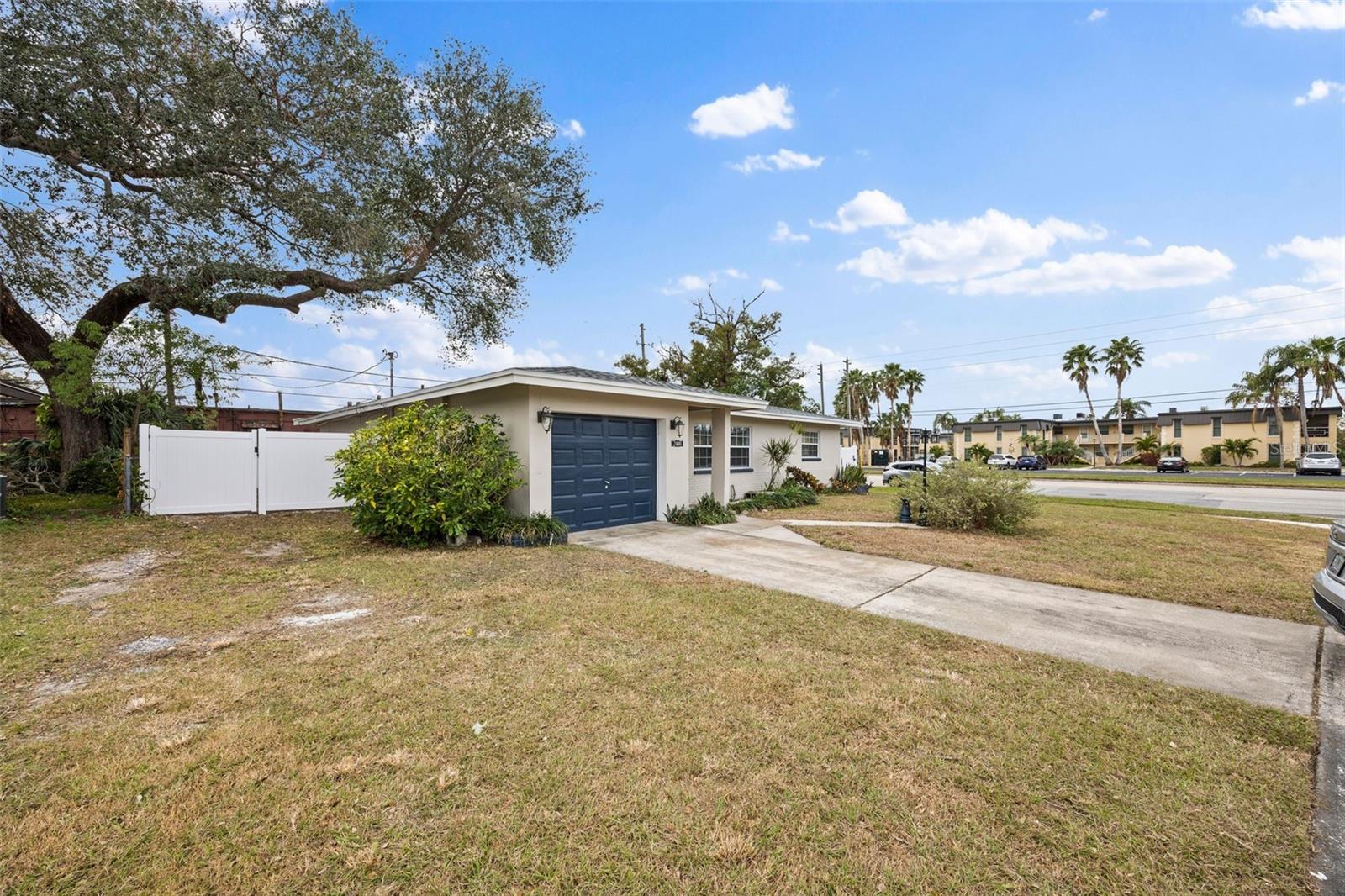 2400 KEENE PARK DR, LARGO, FL, 33771