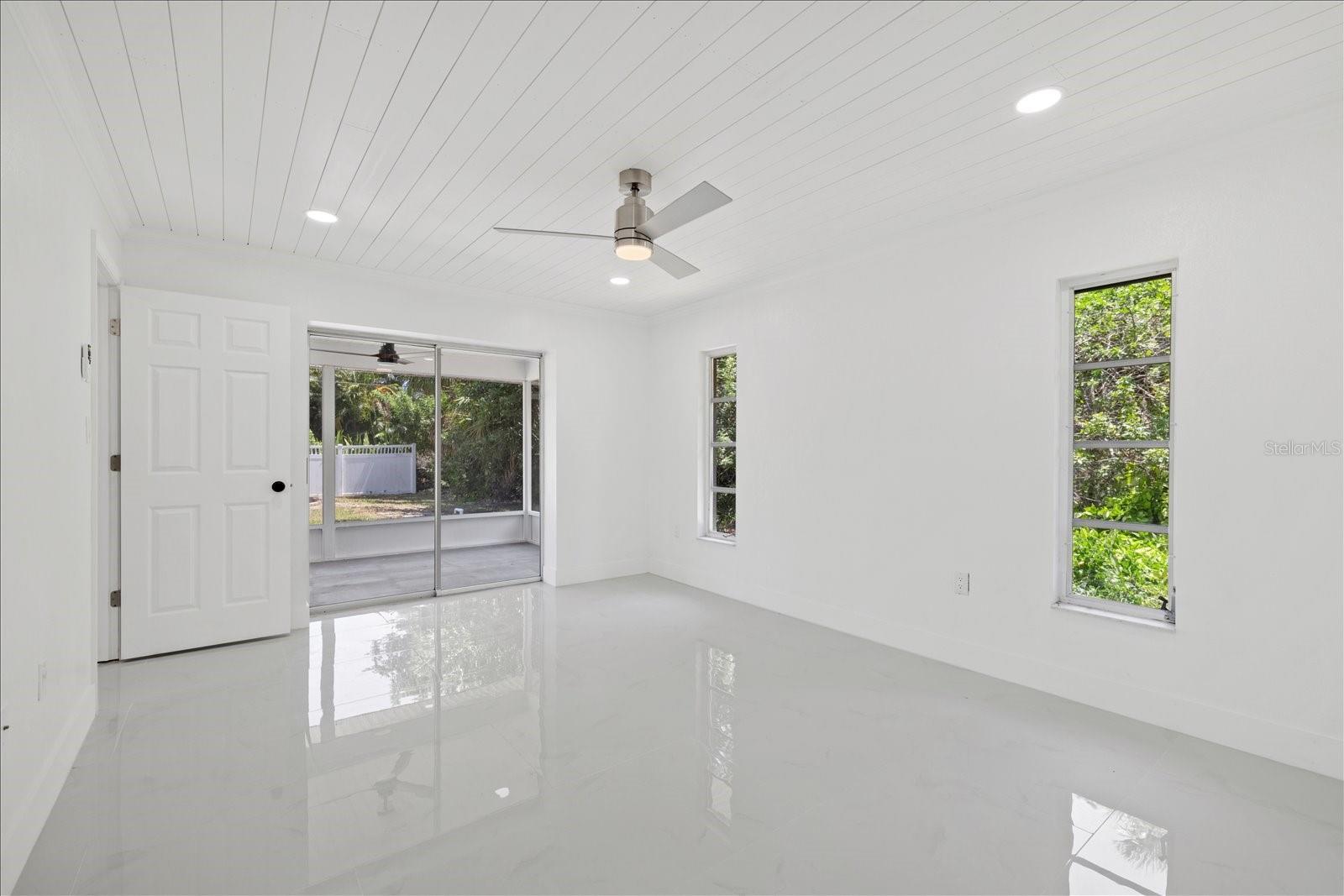 18292 ROBINSON AVE, PORT CHARLOTTE, FL, 33948