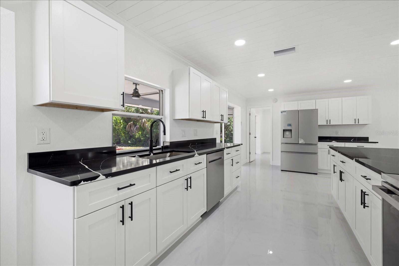 18292 ROBINSON AVE, PORT CHARLOTTE, FL, 33948