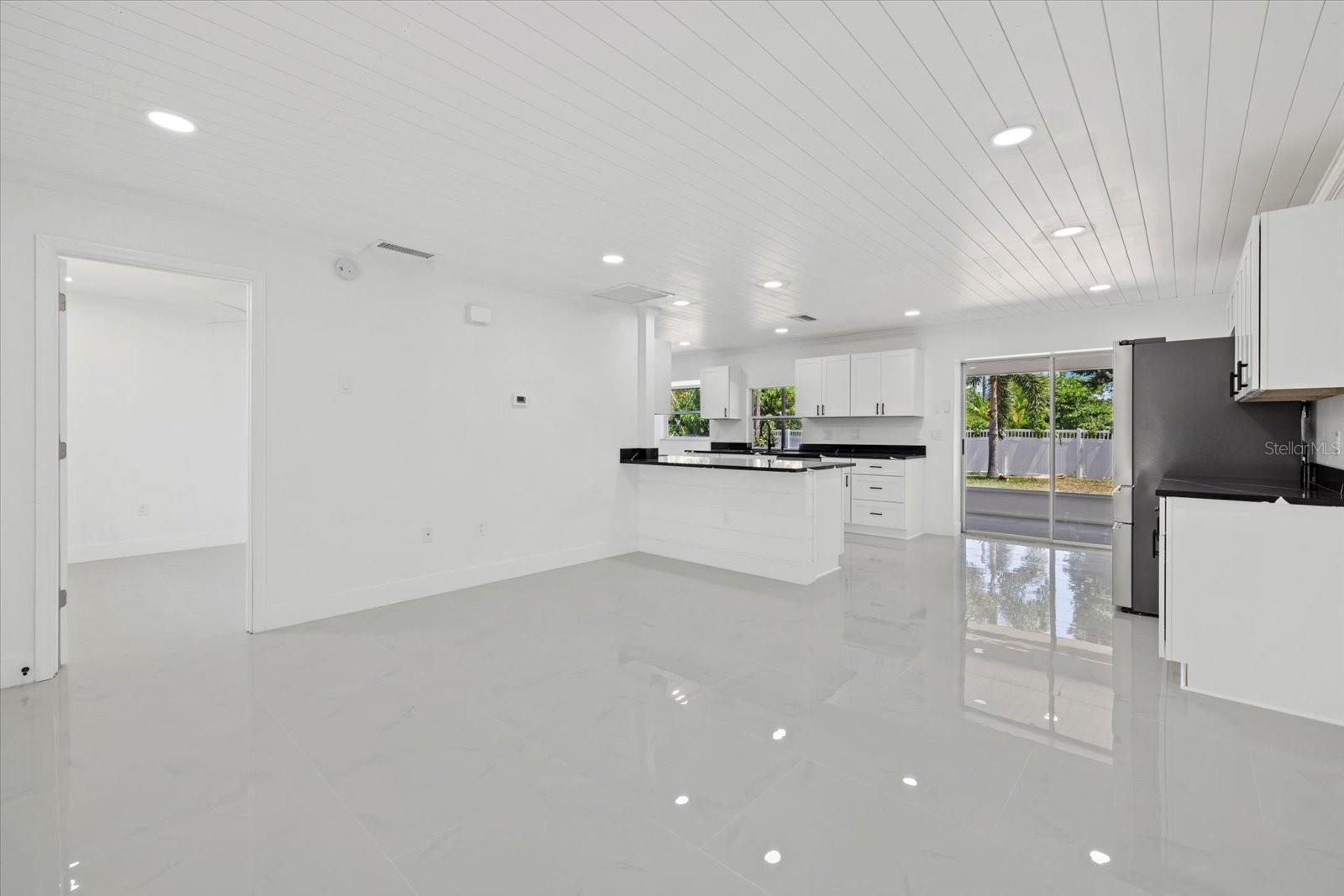 18292 ROBINSON AVE, PORT CHARLOTTE, FL, 33948