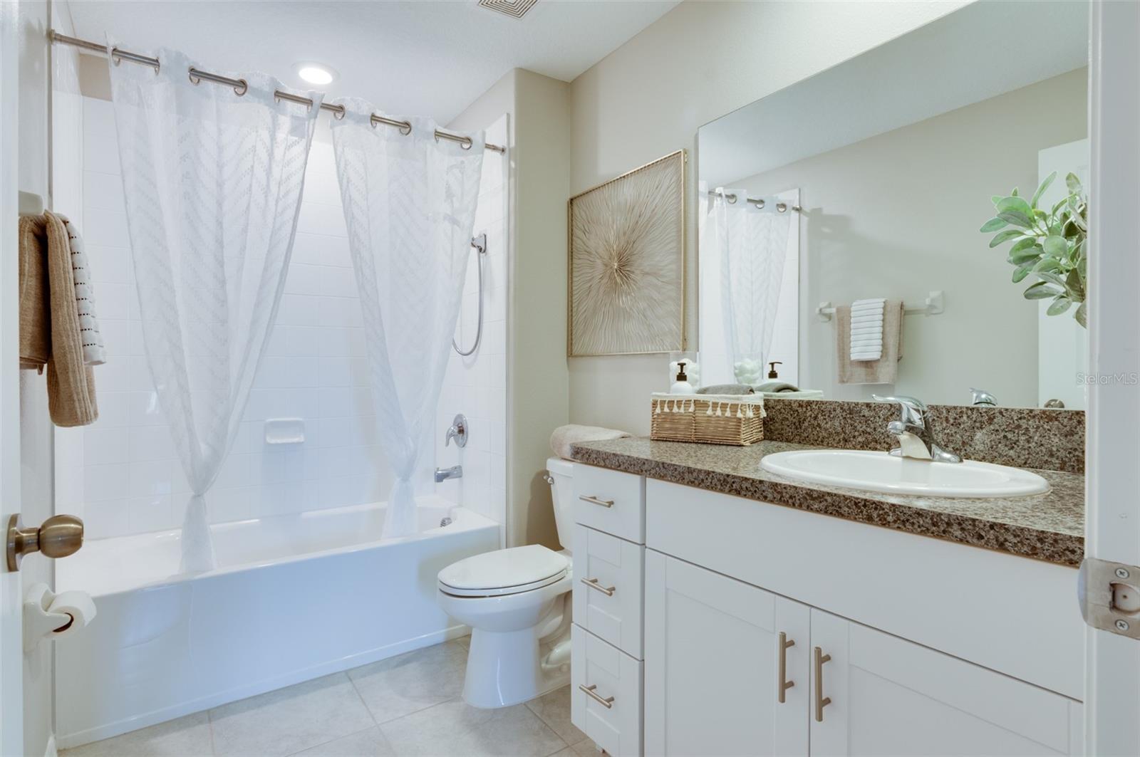 9805 LEMON DROP LOOP, SUN CITY CENTER, FL, 33573